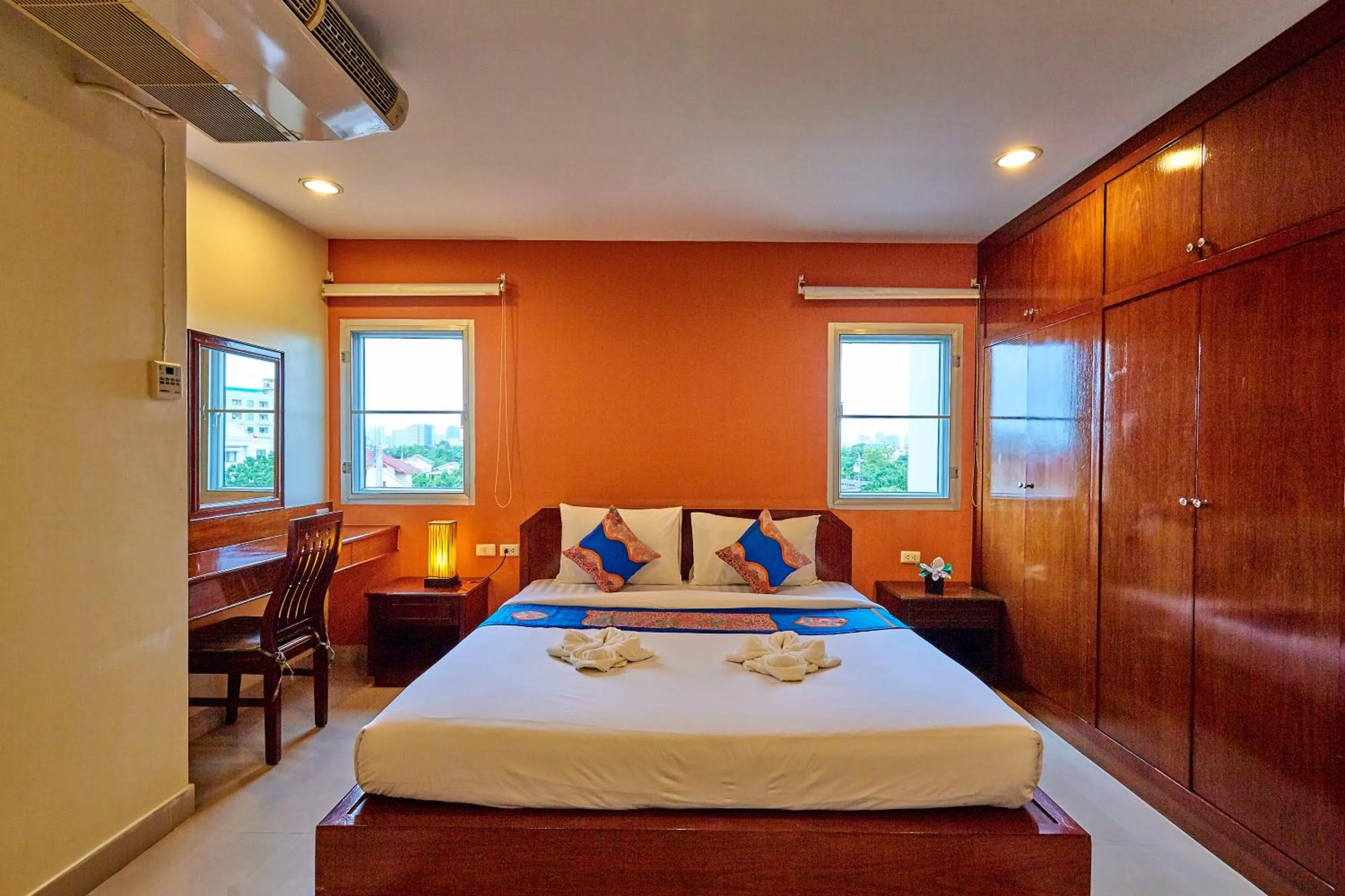 Photo of the whole room, Bed in Sivalai Place