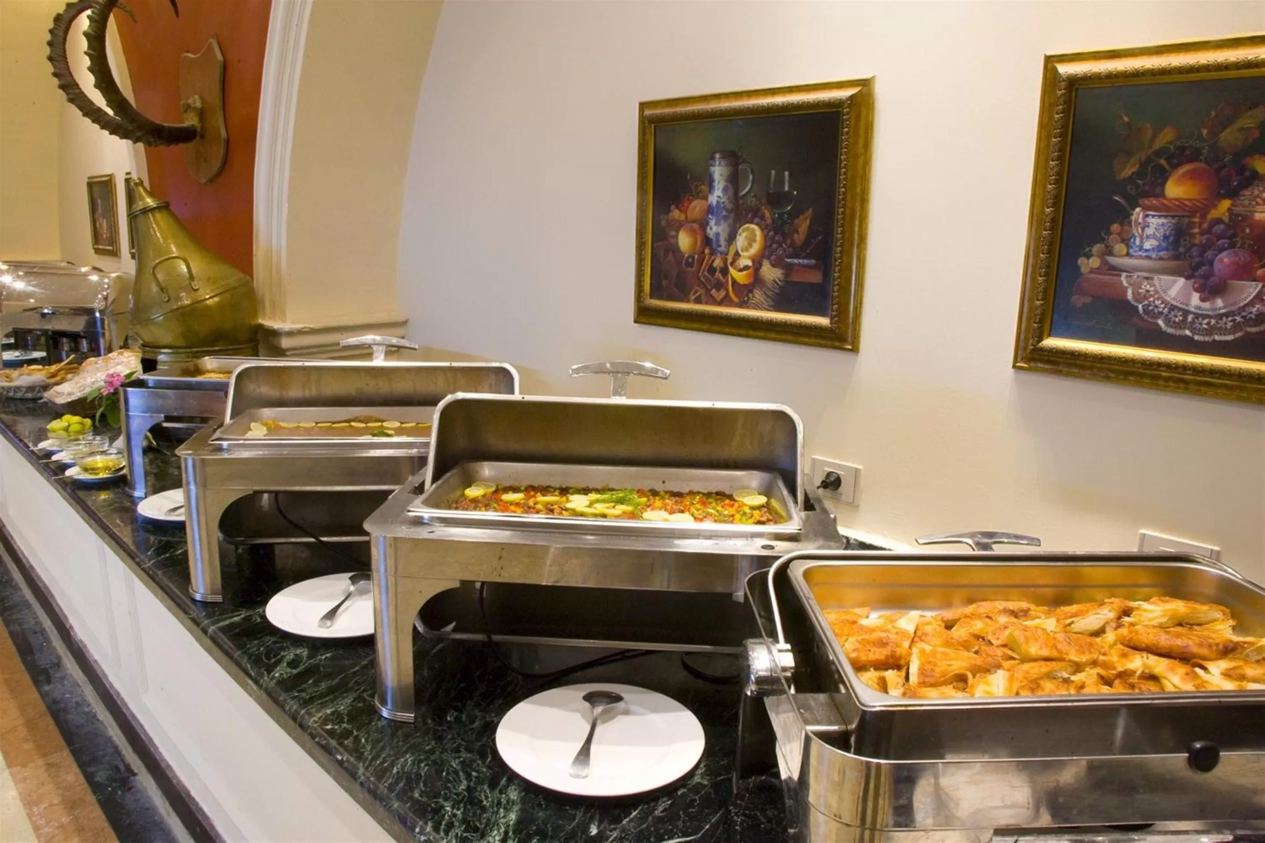 Dining area in Helnan Auberge Fayoum