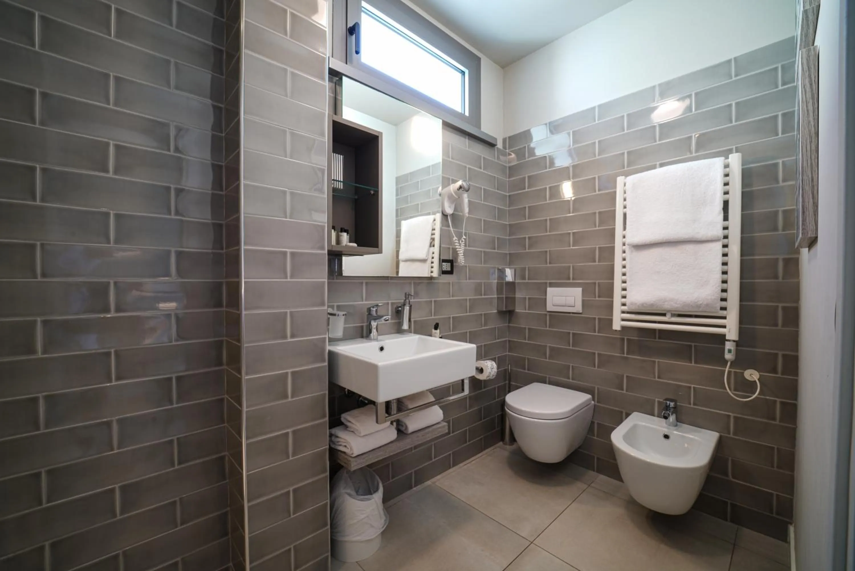 Bathroom in Nautilus Family Hotel