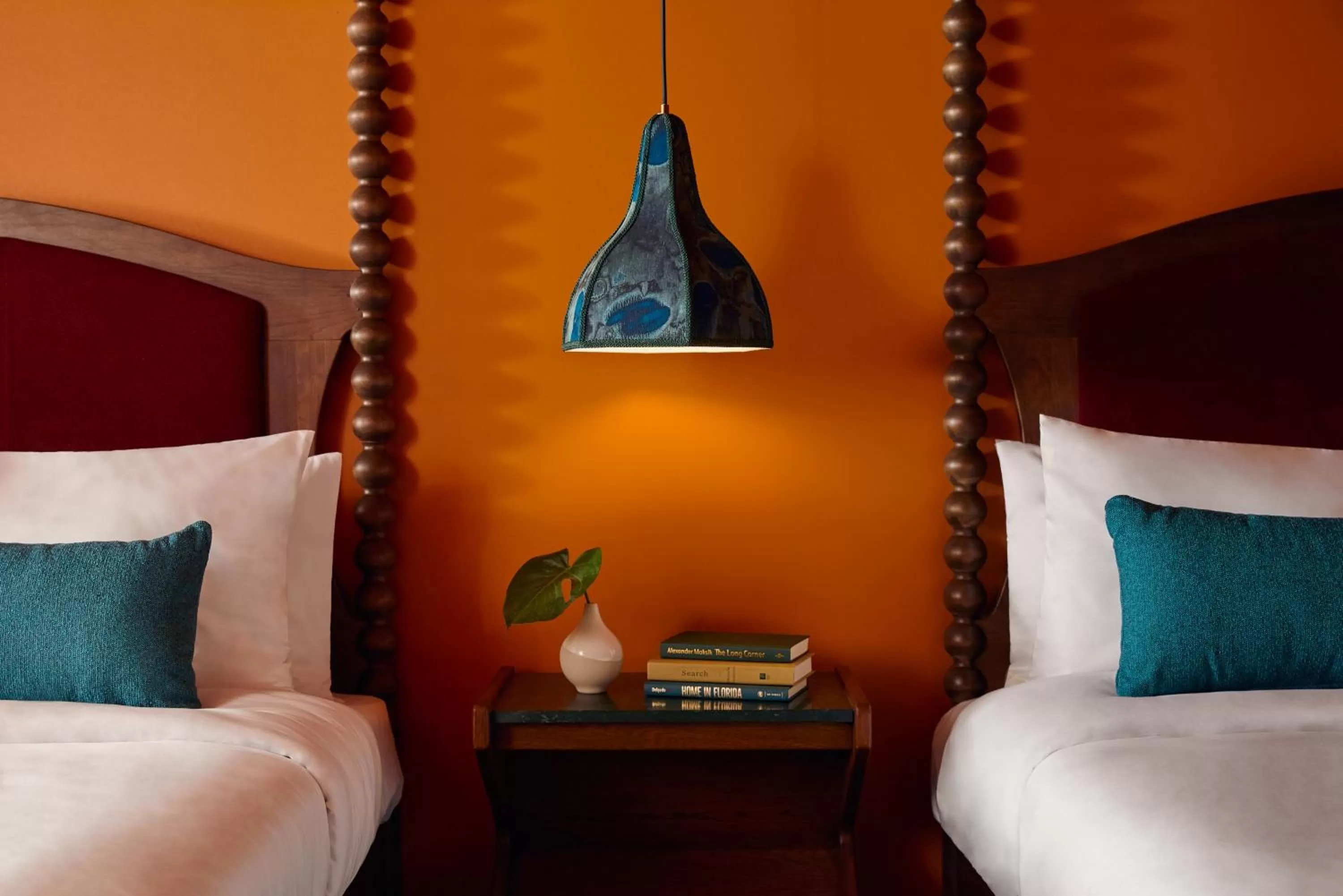 Bed in Mayfair House Hotel & Garden