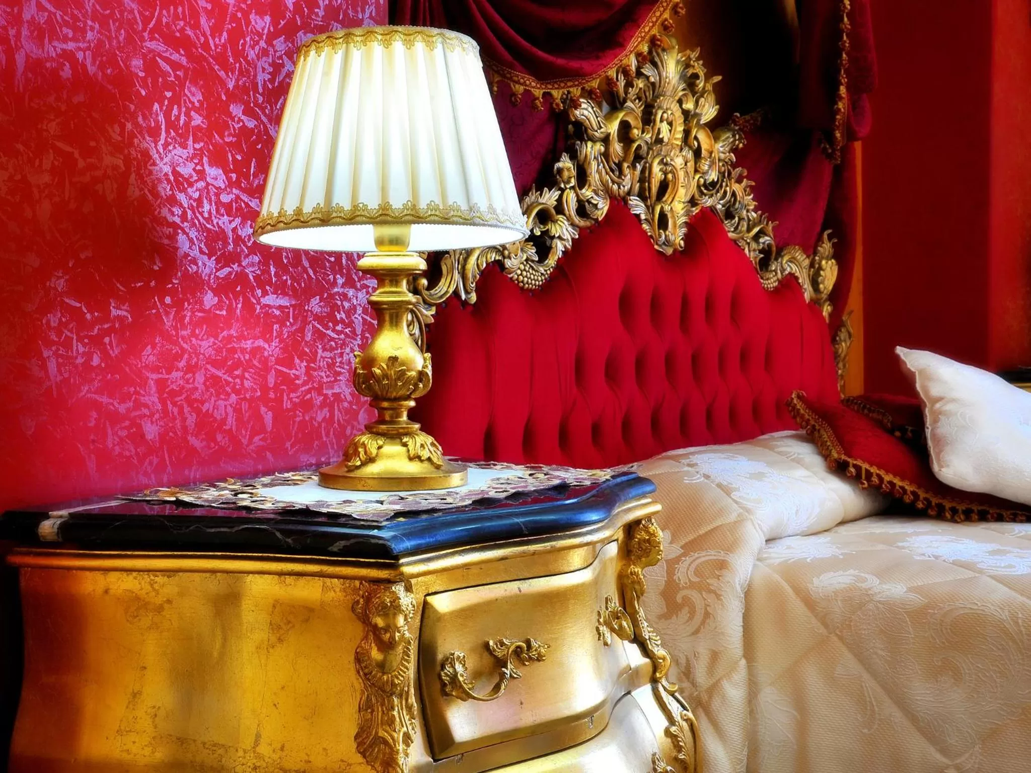 Photo of the whole room, Bed in La Dolce Vita - Luxury House