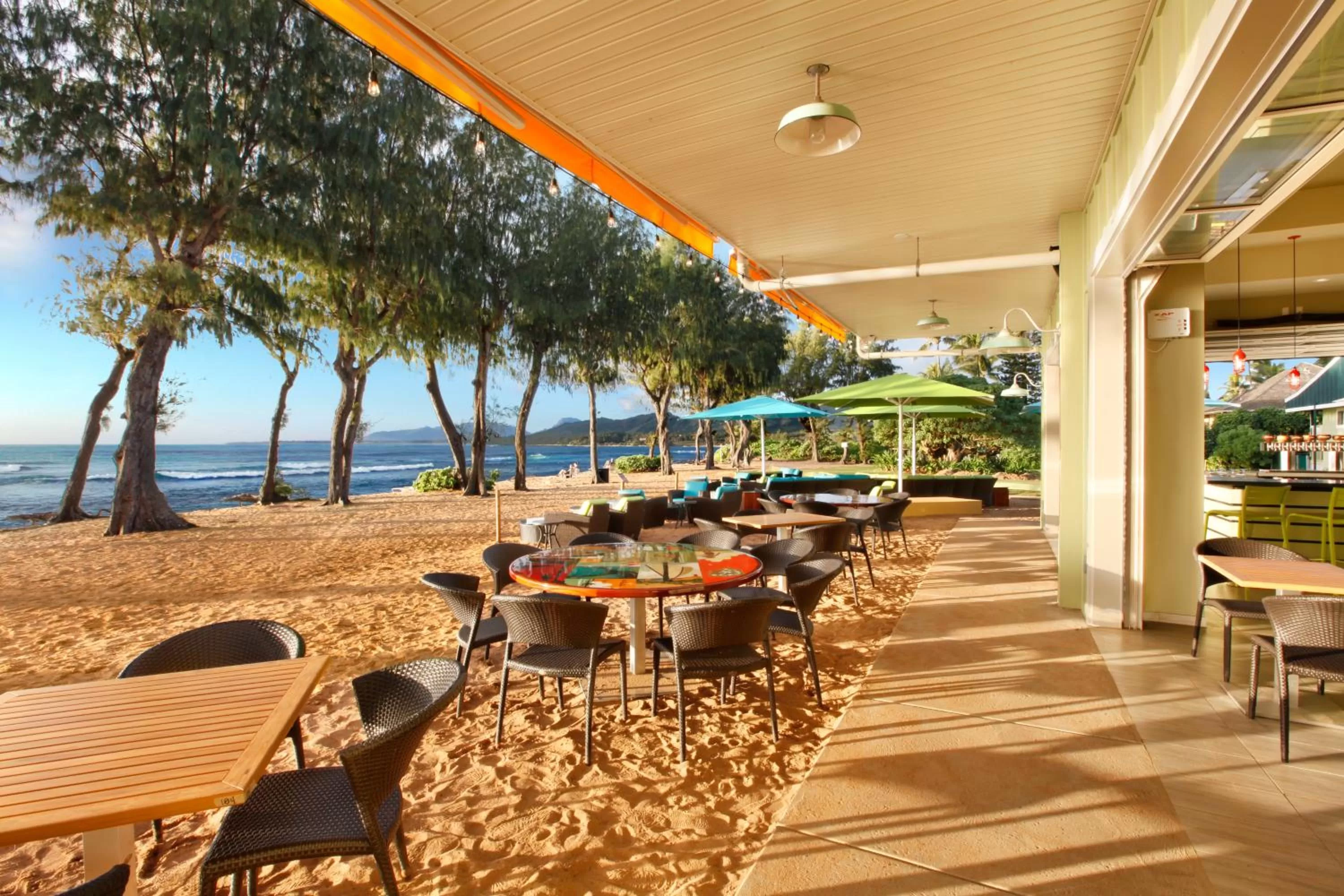 Restaurant/places to eat in Kauai Shores Hotel