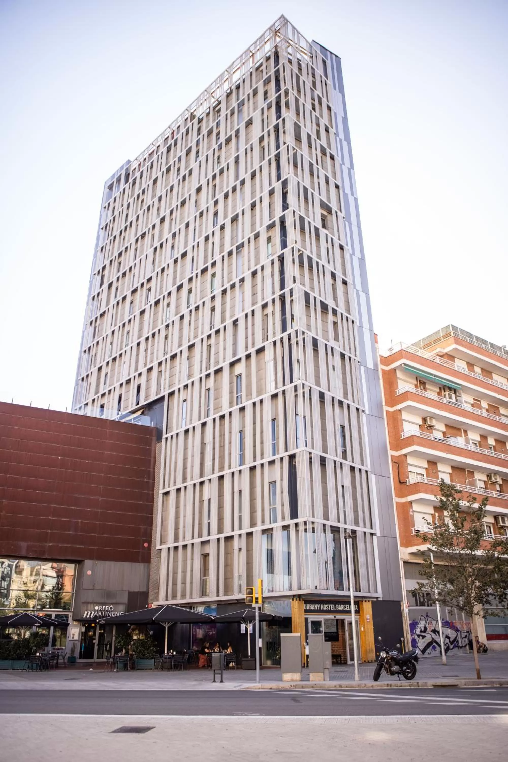 Property building in Urbany Hostel Barcelona