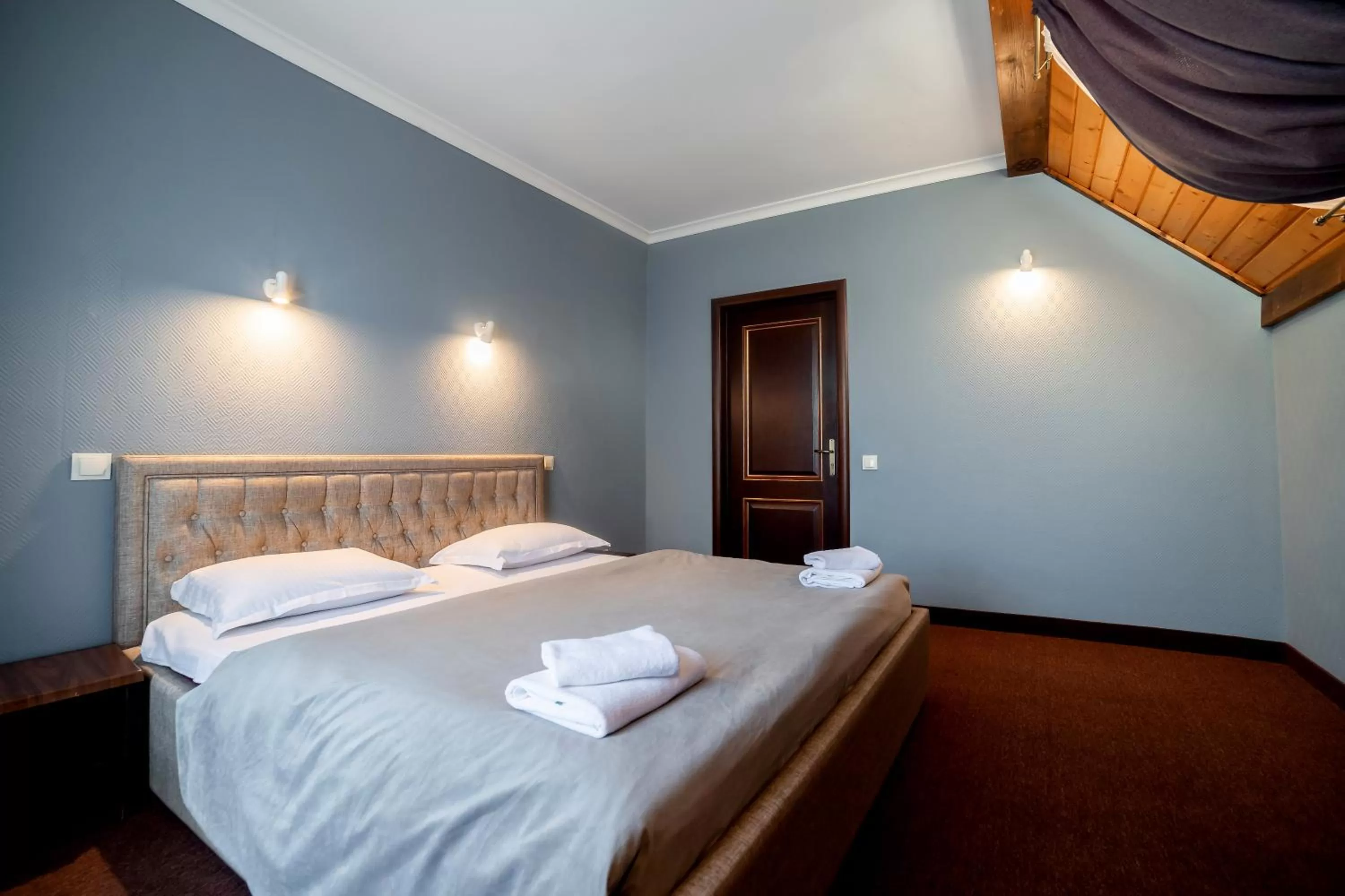 Bed in Wellland Hotel