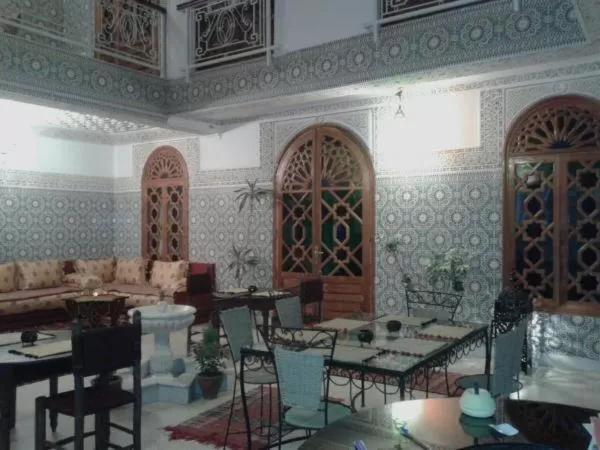 Restaurant/Places to Eat in Riad Oum Ellkhir