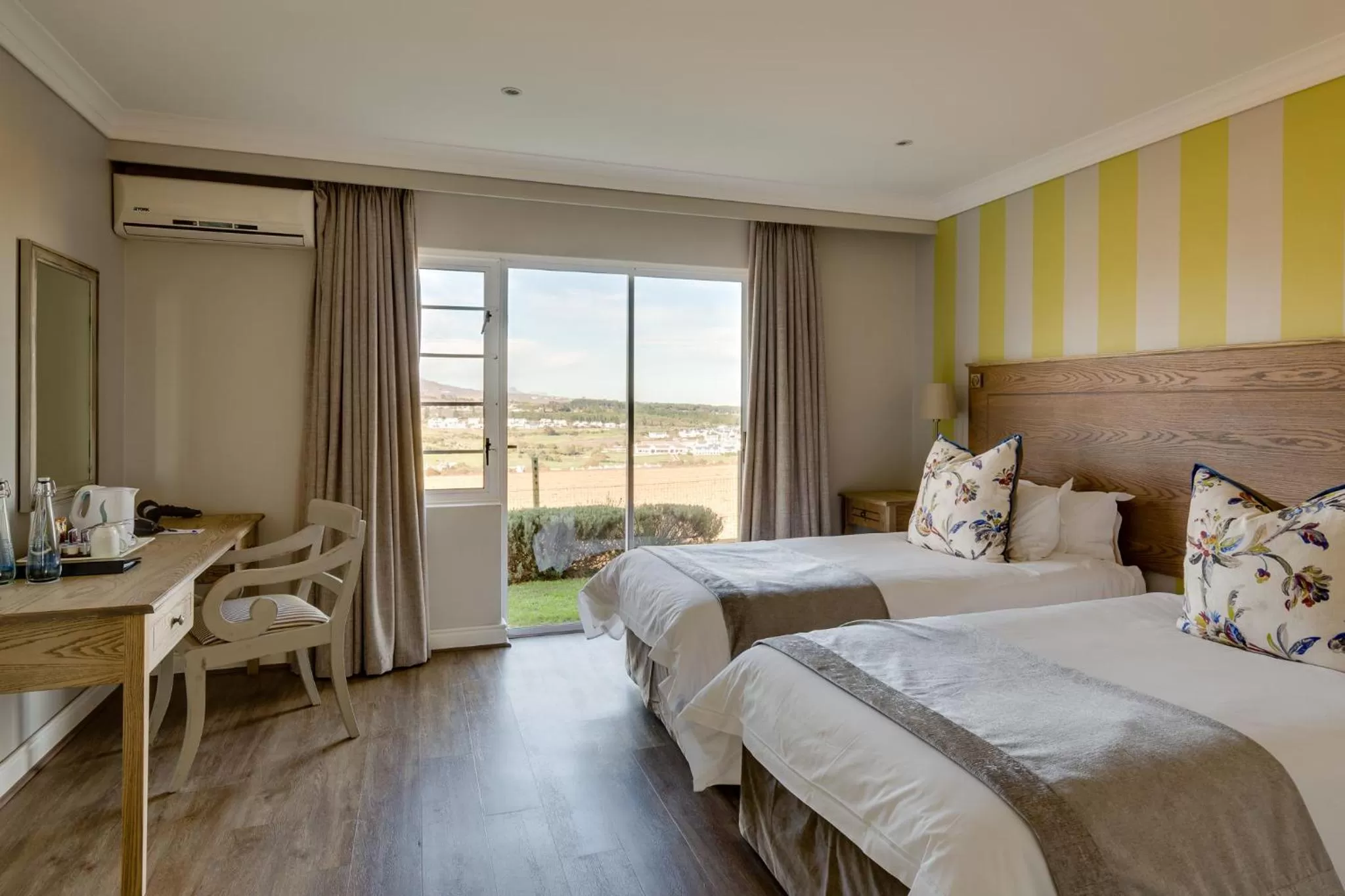 View (from property/room), Bed in Protea Hotel by Marriott Stellenbosch & Conference Centre