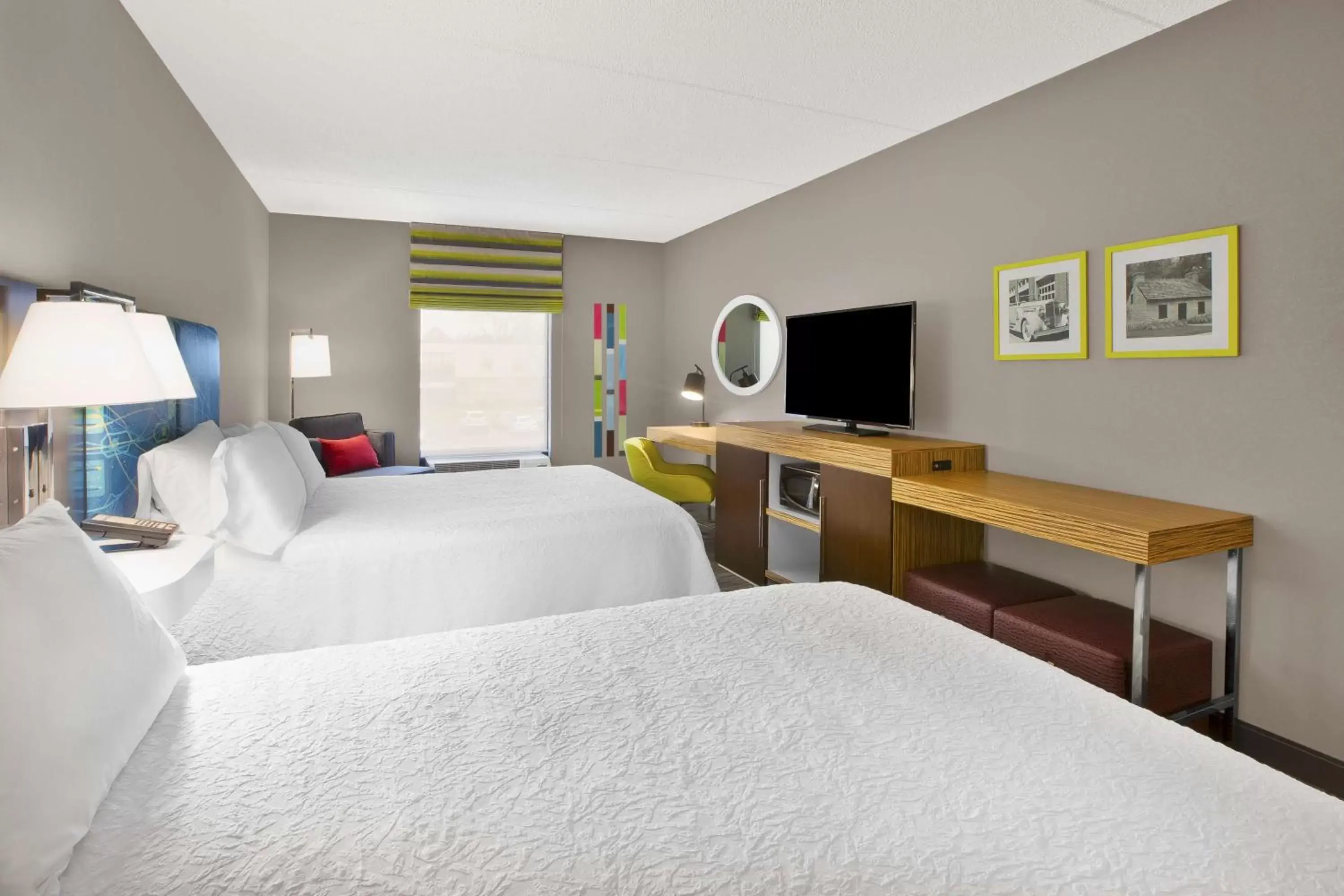 Queen Room with Two Queen Beds - Hearing Access/Non-Smoking in Hampton Inn & Suites Springboro Queen Room with Two Queen Beds - Hearing Access/Non-Smoking in Hampton Inn & Suites Springboro