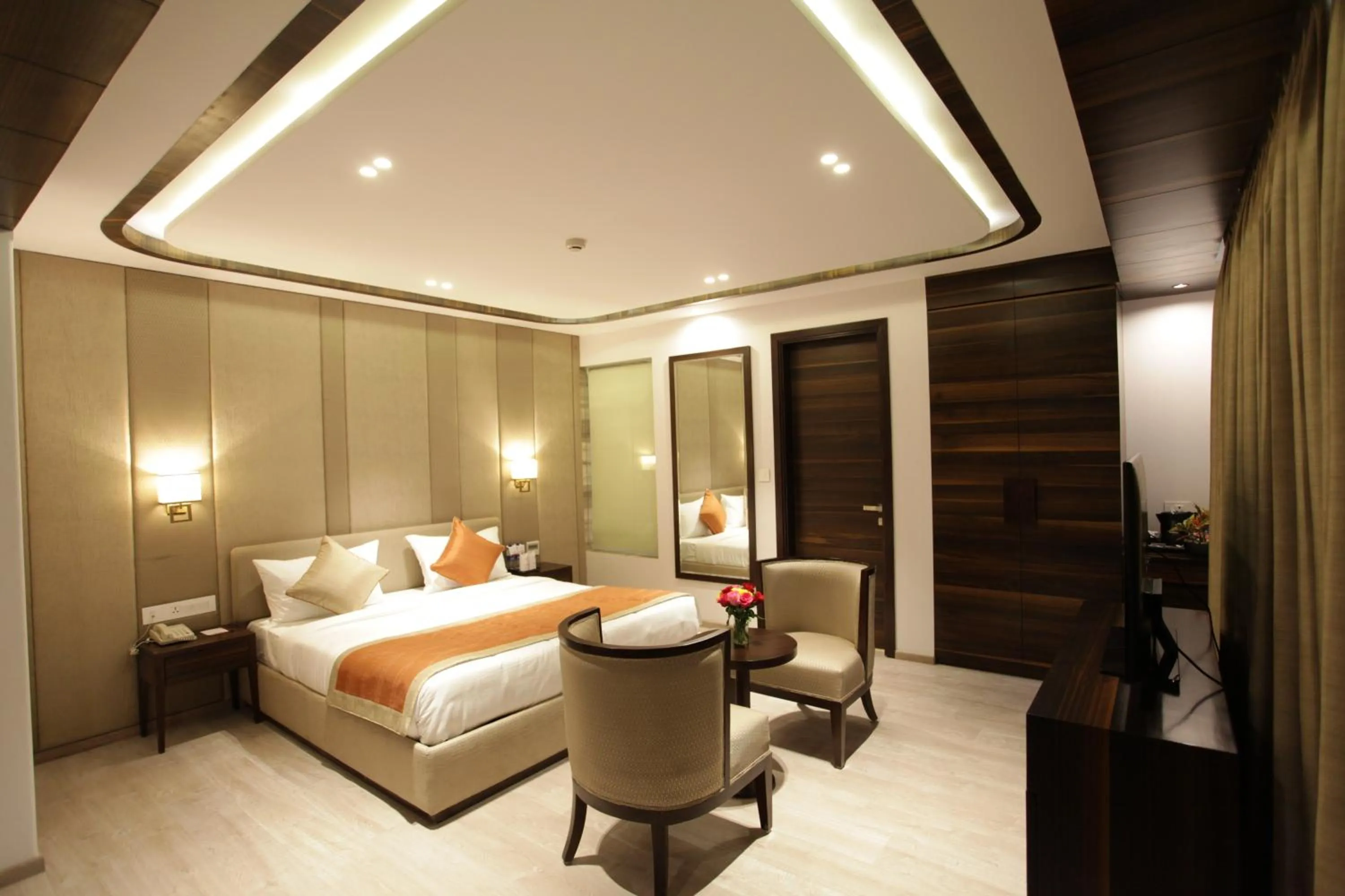 Coffee/tea facilities, Bed in Kaisons Inn (Near Apollo Hospital)