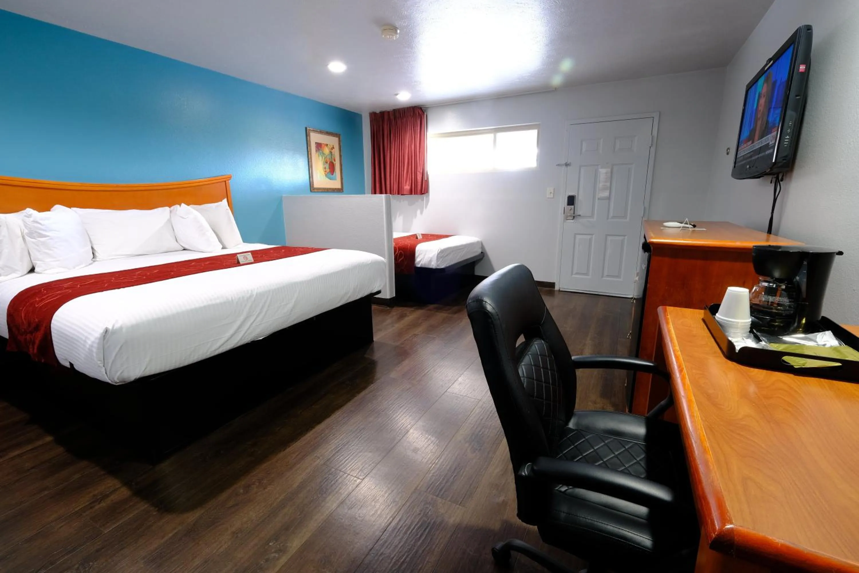 Bedroom, Bed in M Star Hotel Searcy