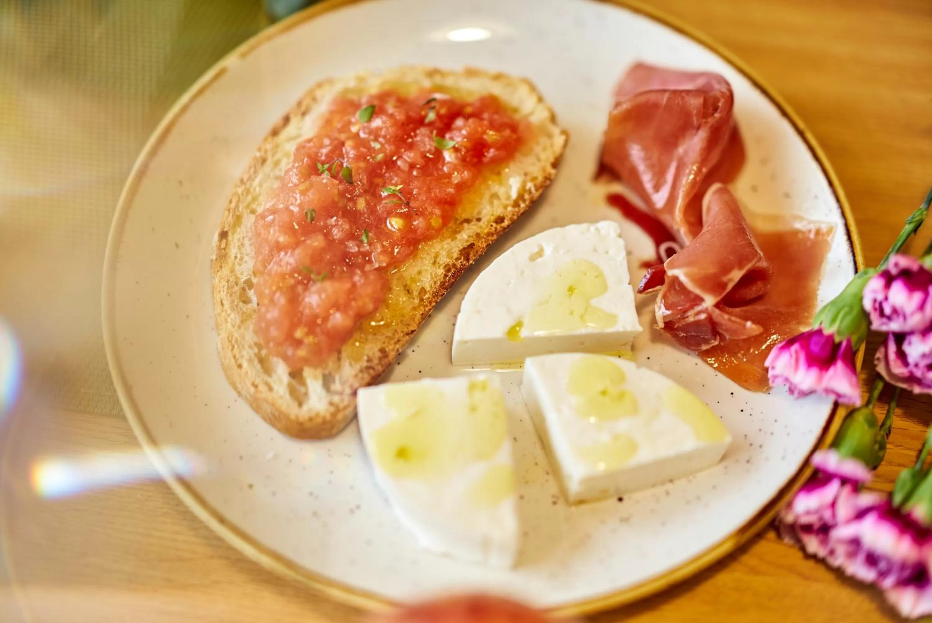 Buffet breakfast in Occidental León Alfonso V