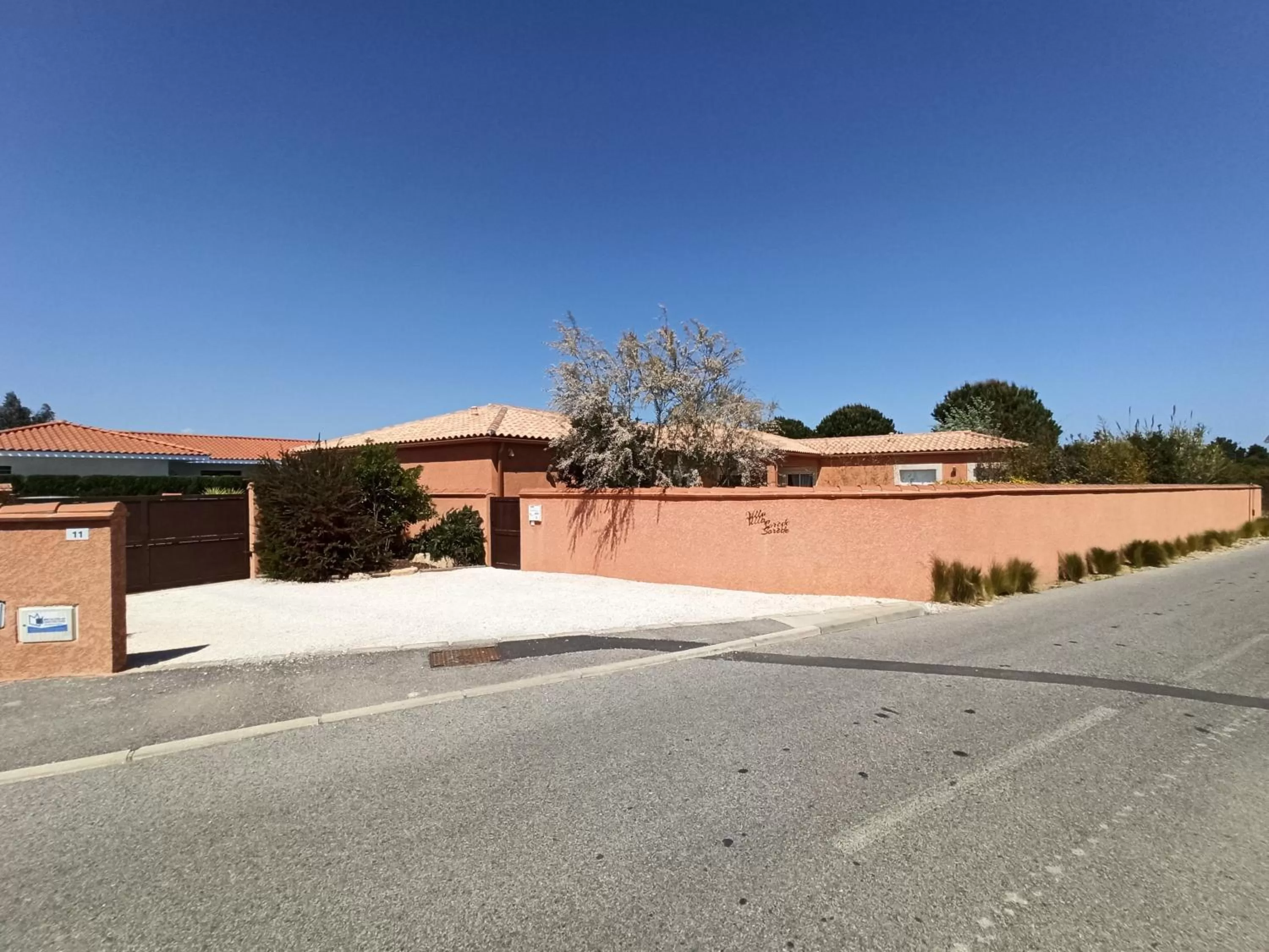 Property Building in Villa SOREDE