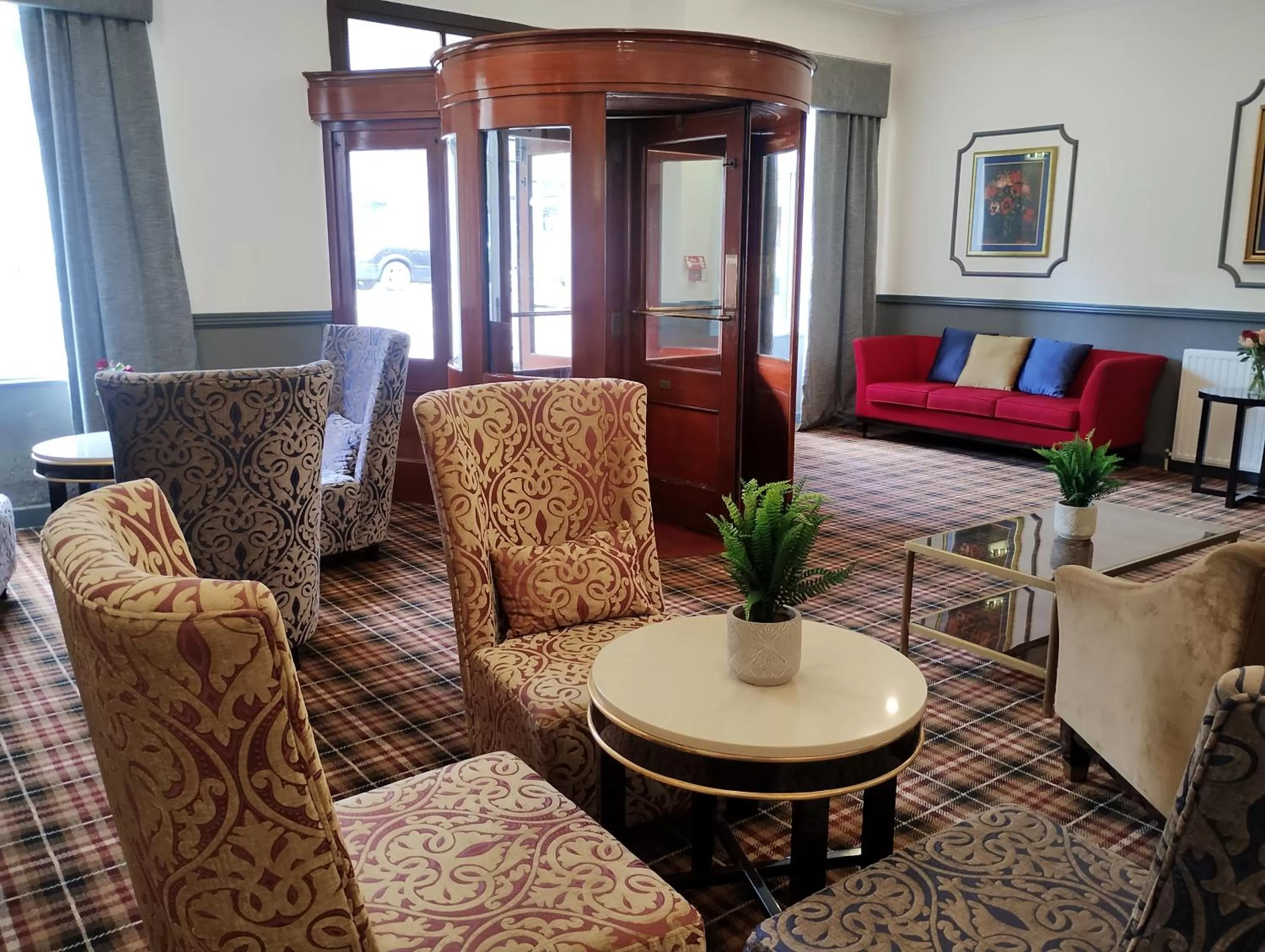 Lobby or reception in Royal Thurso Hotel