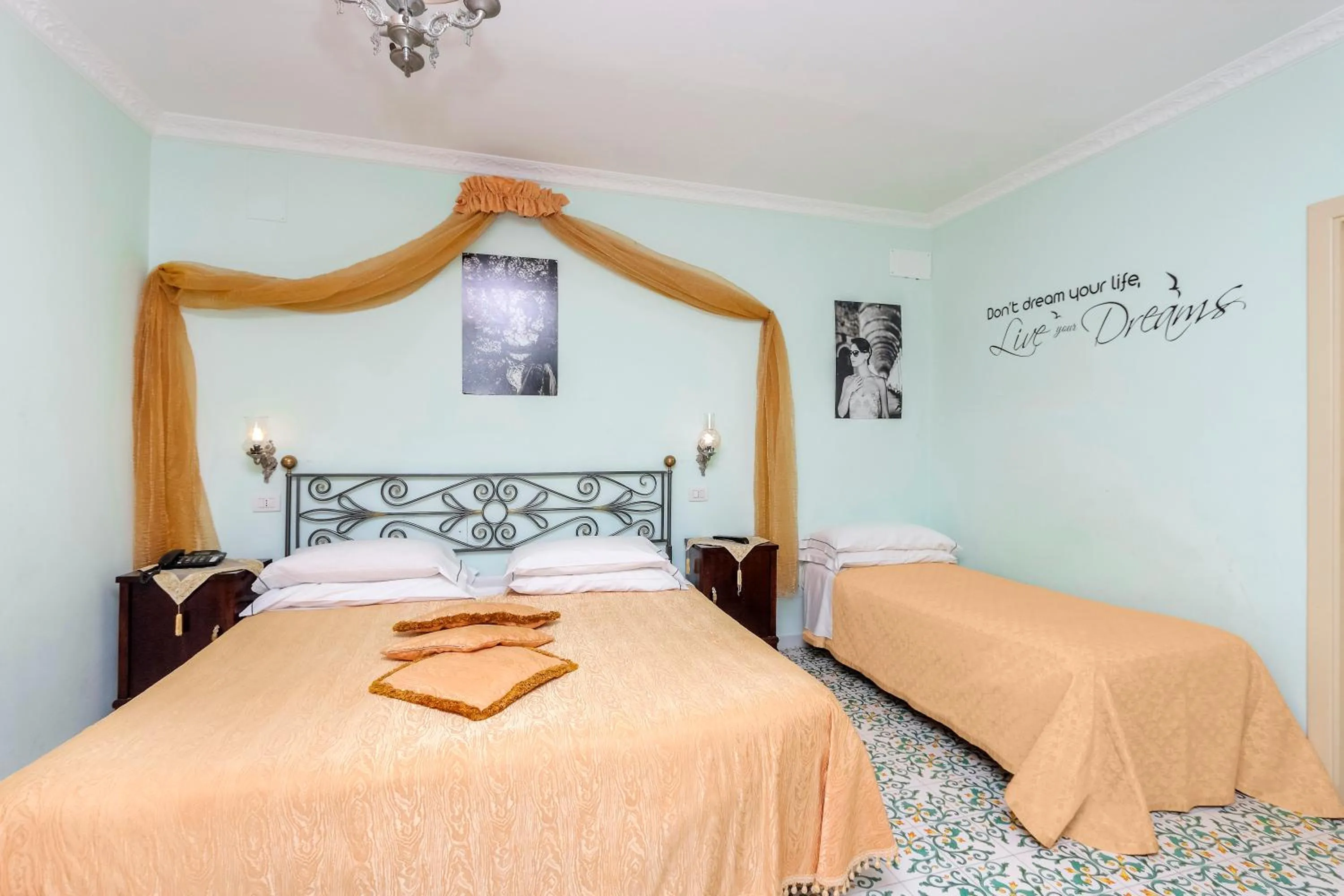 Standard Double Room in Hotel Bonadies