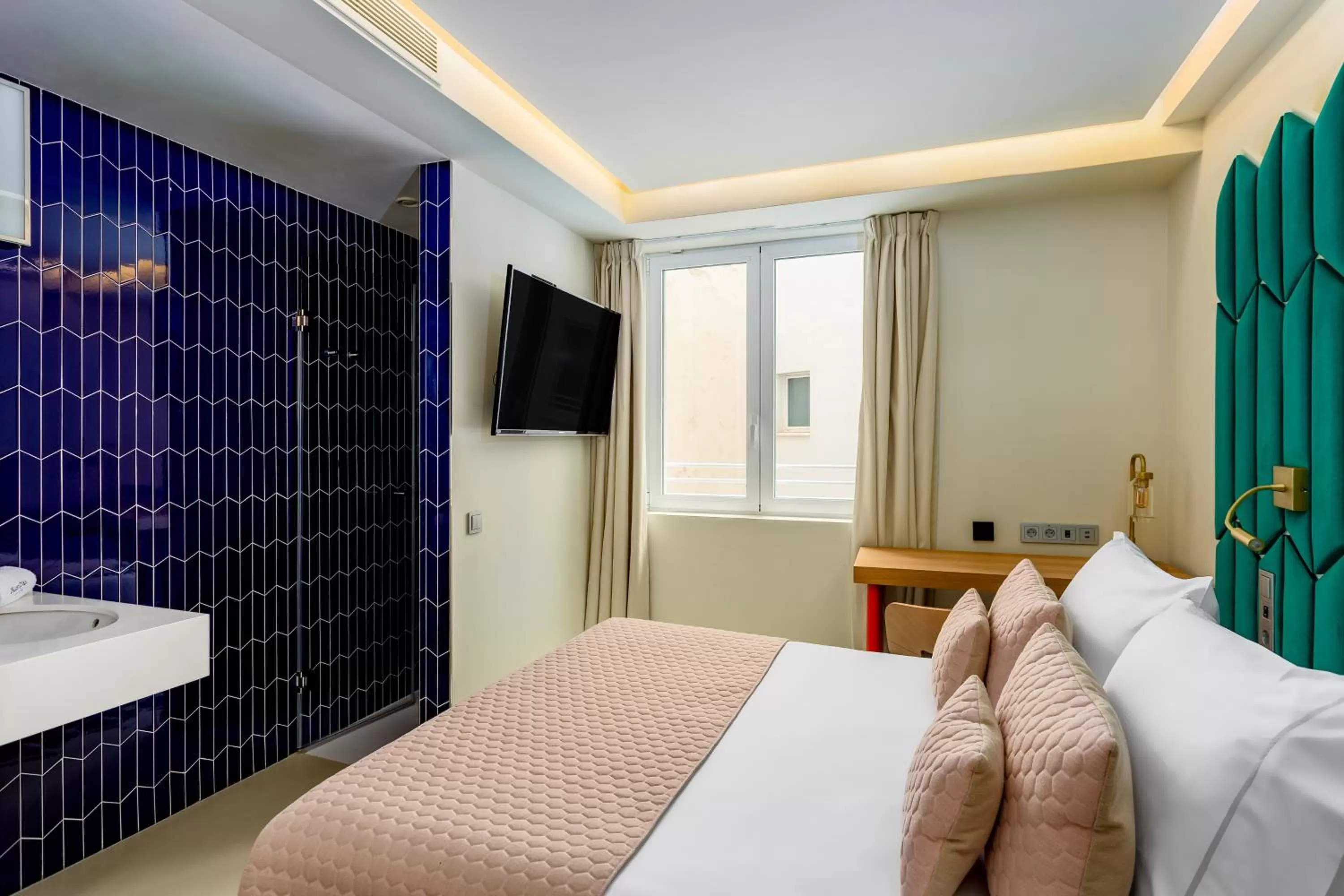 Bed in Room Mate Macarena, Madrid Gran Vía