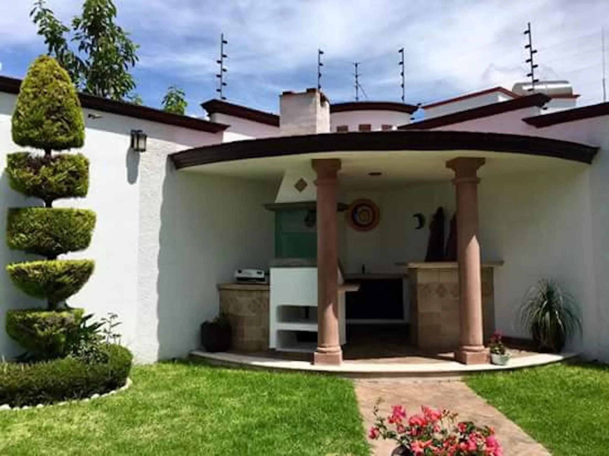 On site in La Aurora Hotel Like Home