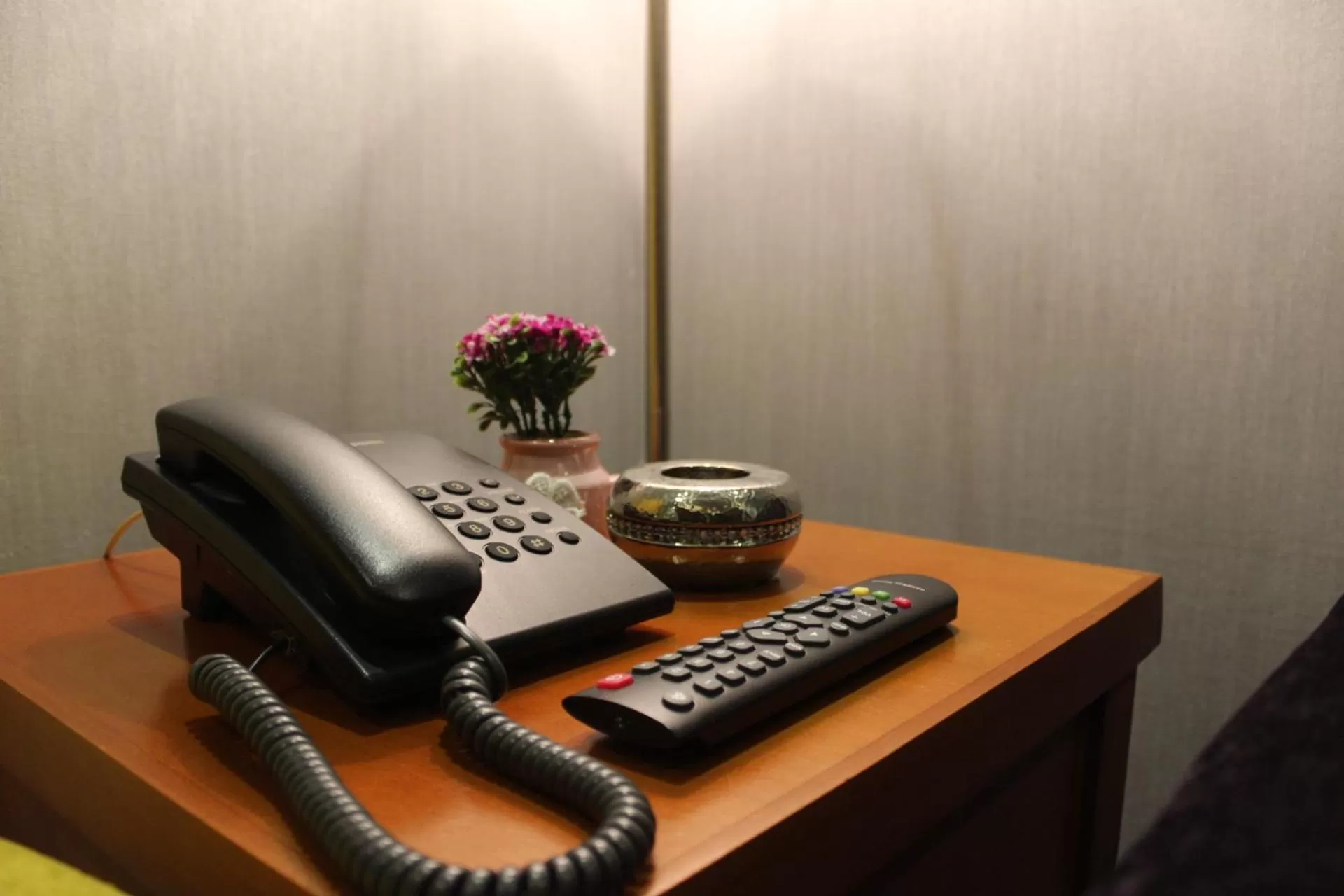 TV and multimedia in شاطيء الحياة للأجنحة الفندقية shaty alhayat