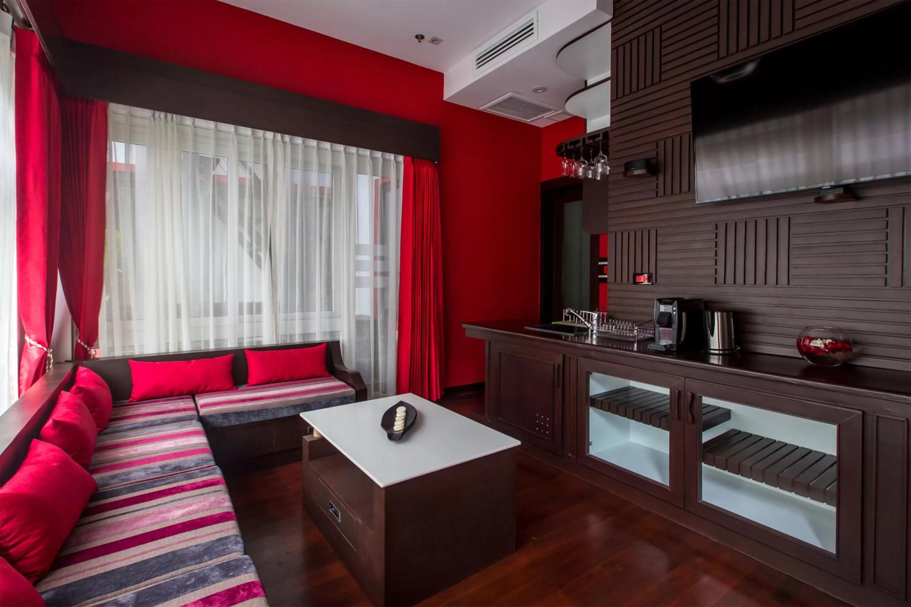 TV and multimedia in De Sarann Villa