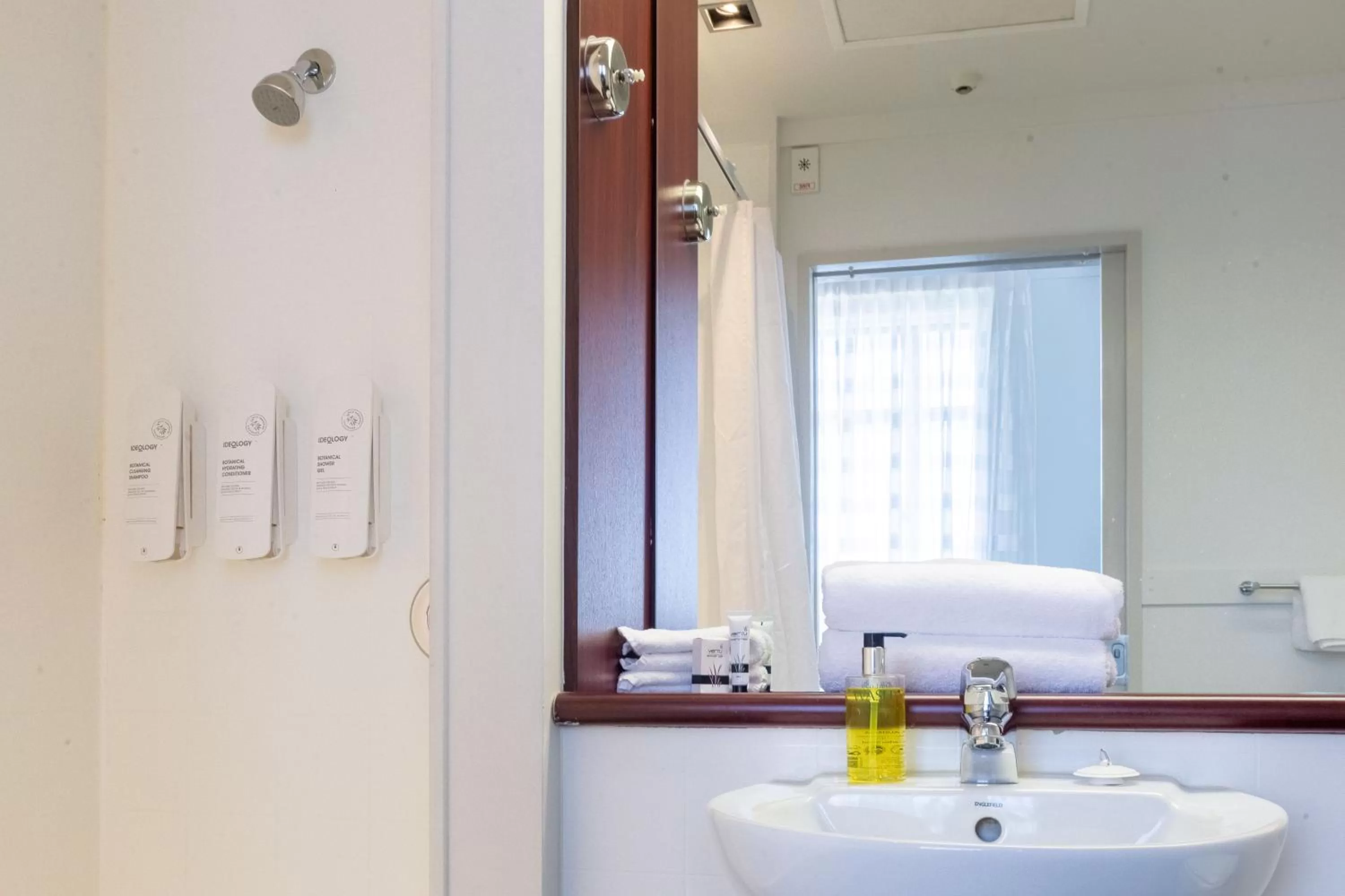 Bed in Quest Invercargill Serviced Apartments