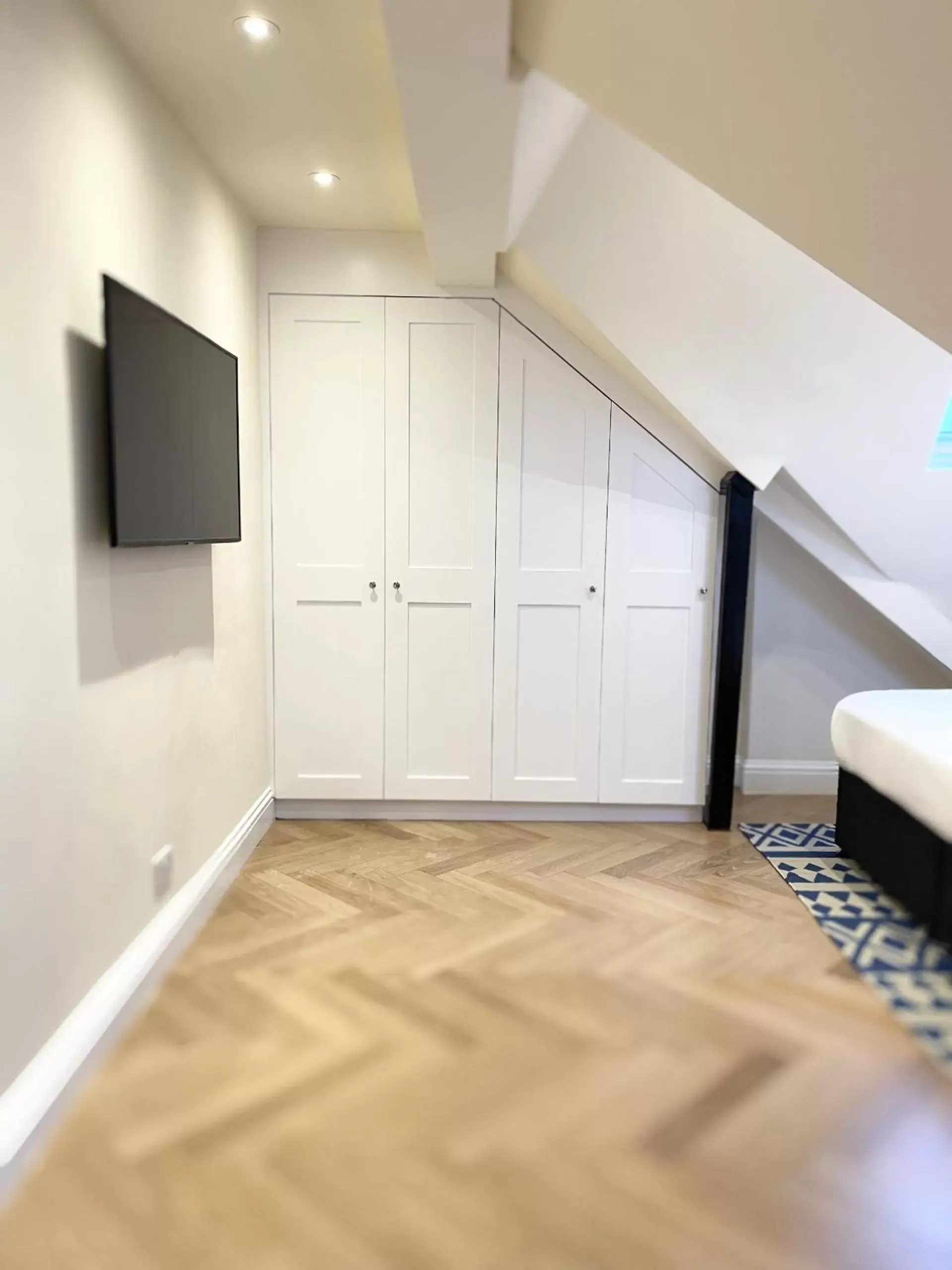 Two Bedroom Apartment - Loft in Glenlyn Hotel & Apartments Two Bedroom Apartment - Loft in Glenlyn Hotel & Apartments