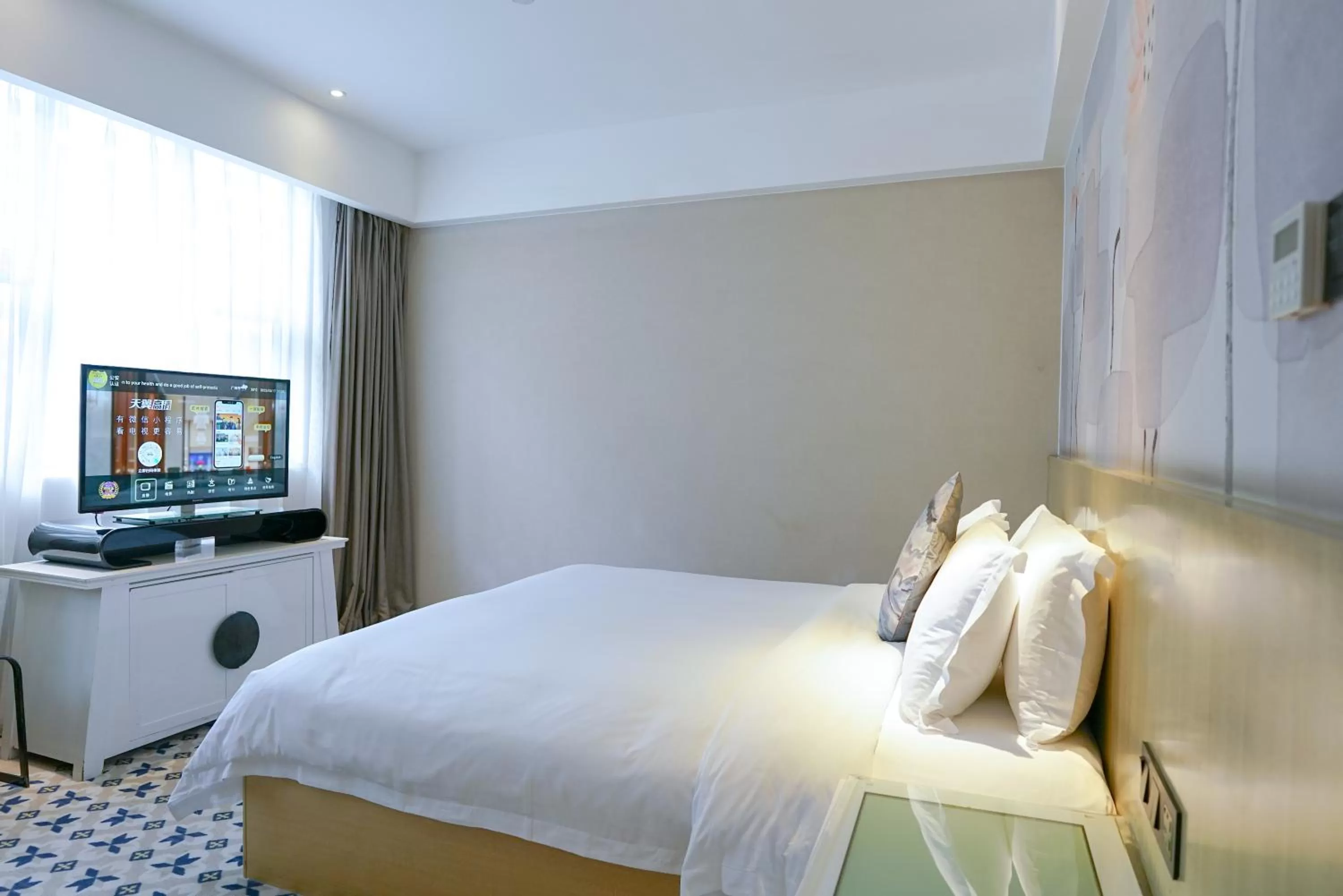 Bed in Paco Hotel Tiyuxilu Metro Guangzhou-Free Shuttle Bus fir Canton Fair