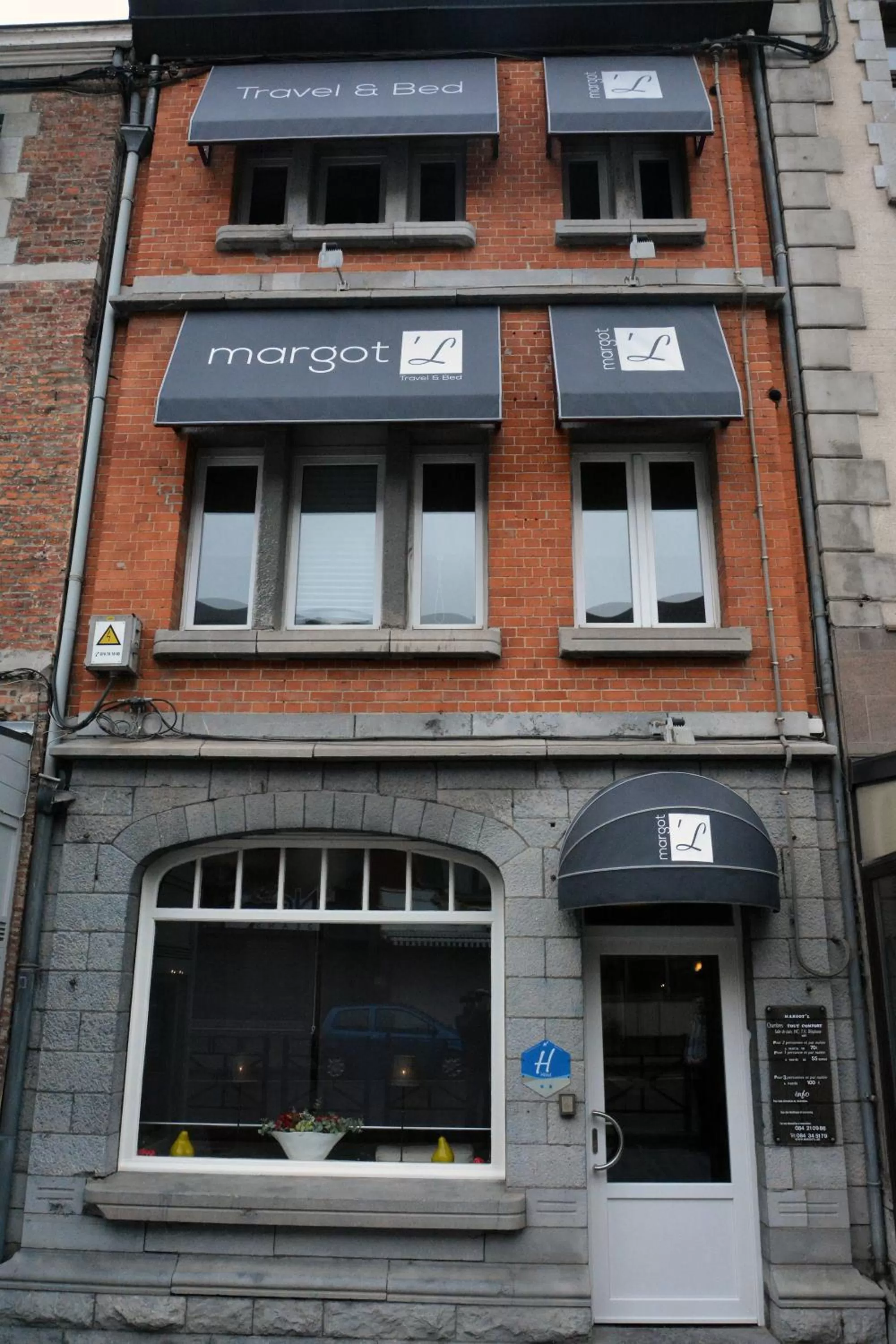 Facade/entrance, Property Building in MARGOT'L