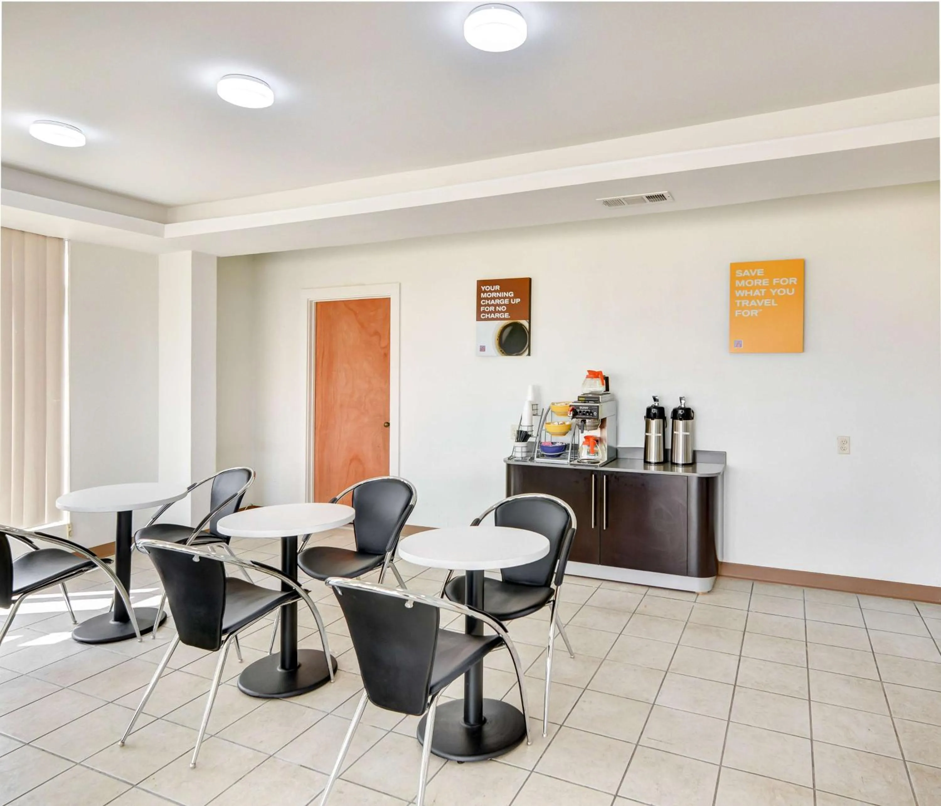 Lobby or reception in Motel 6-Lindale, TX