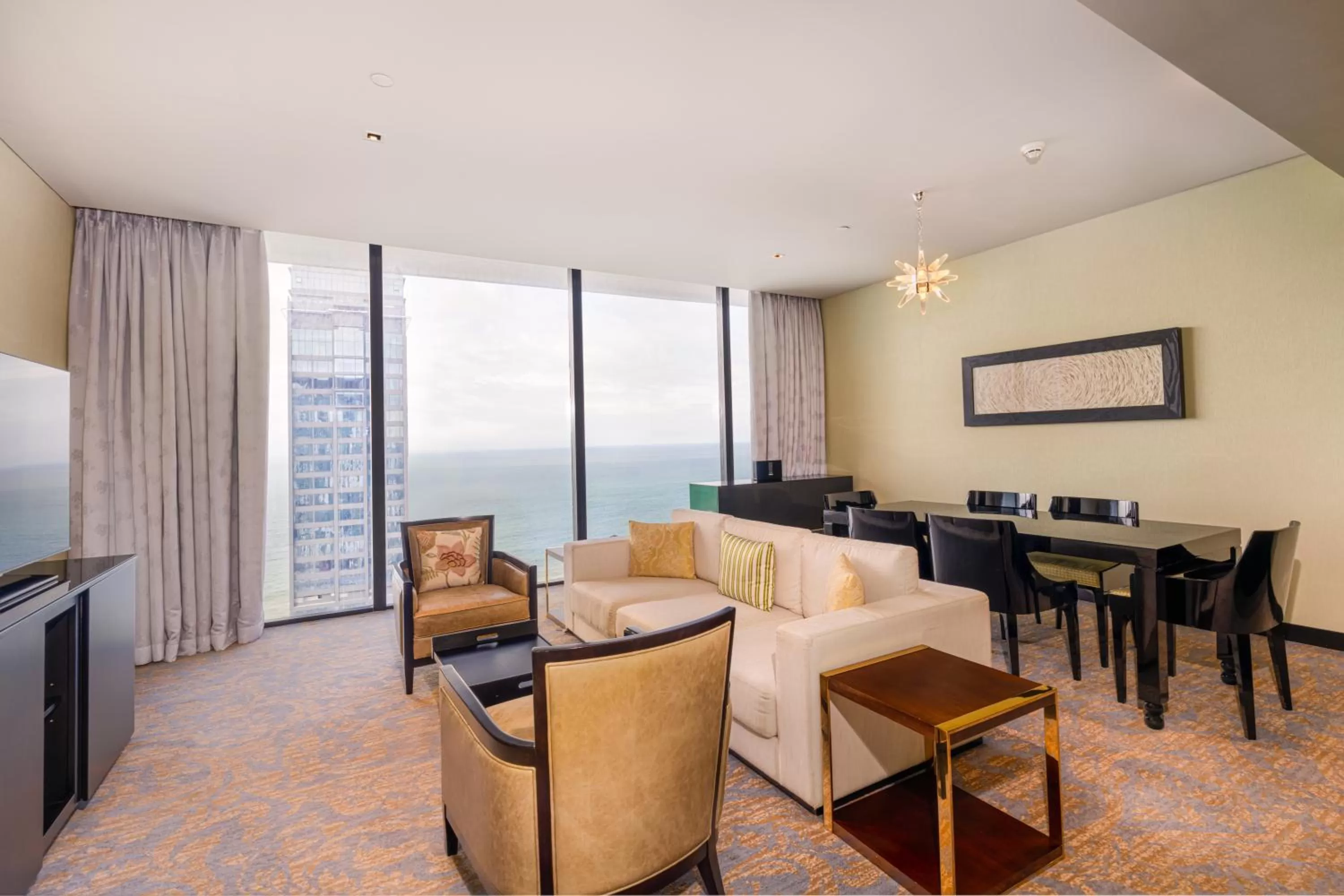 TV and multimedia in NH Collection Colombo