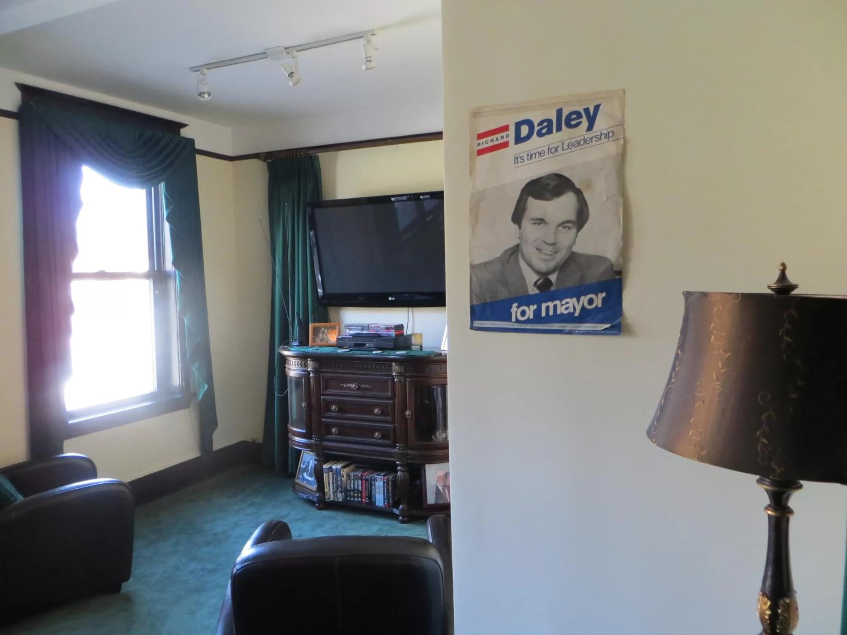 TV and multimedia in The Polo Inn Bridgeport U.S.A.