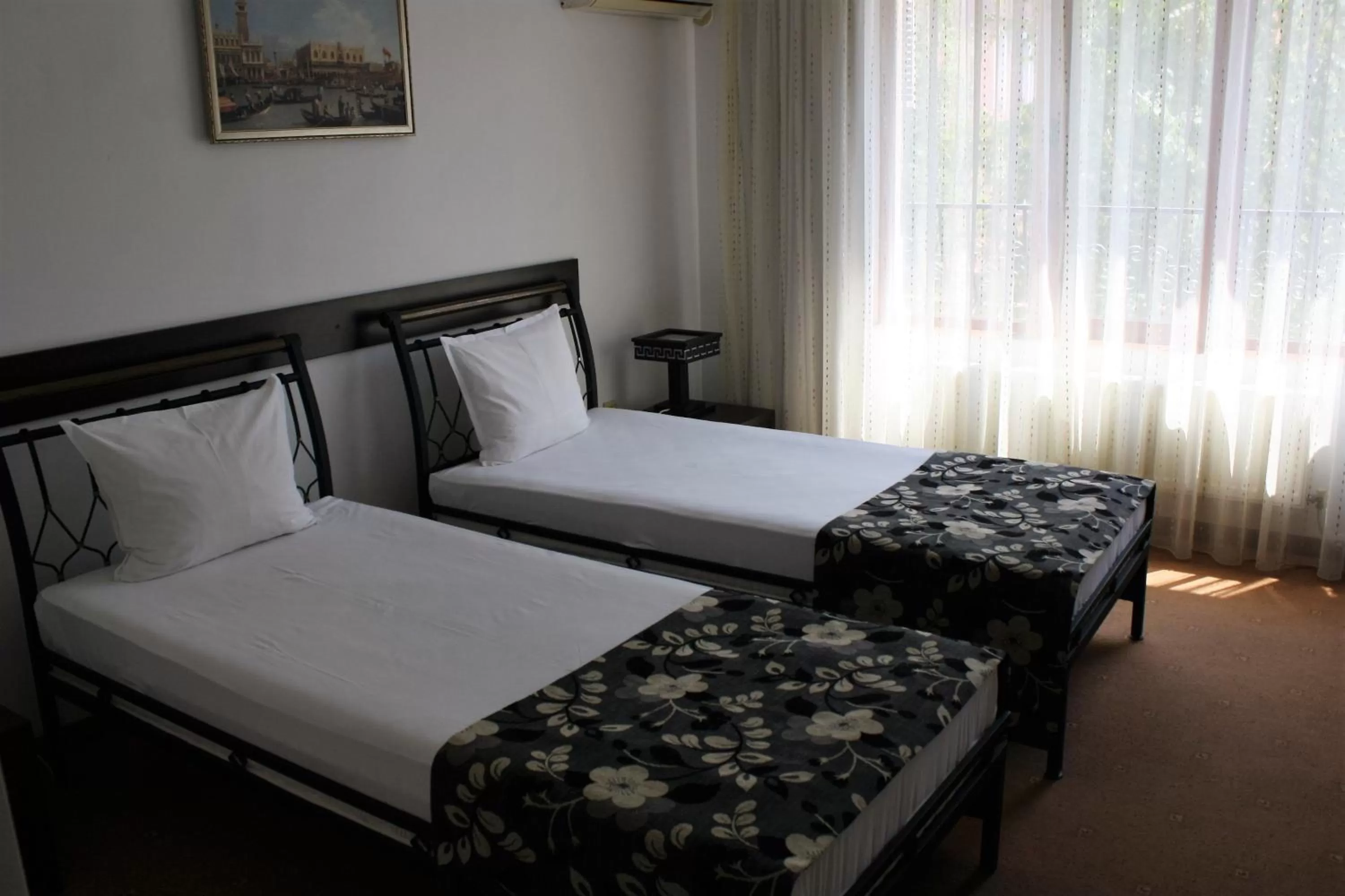 Photo of the whole room, Bed in Hotel Villa Verde