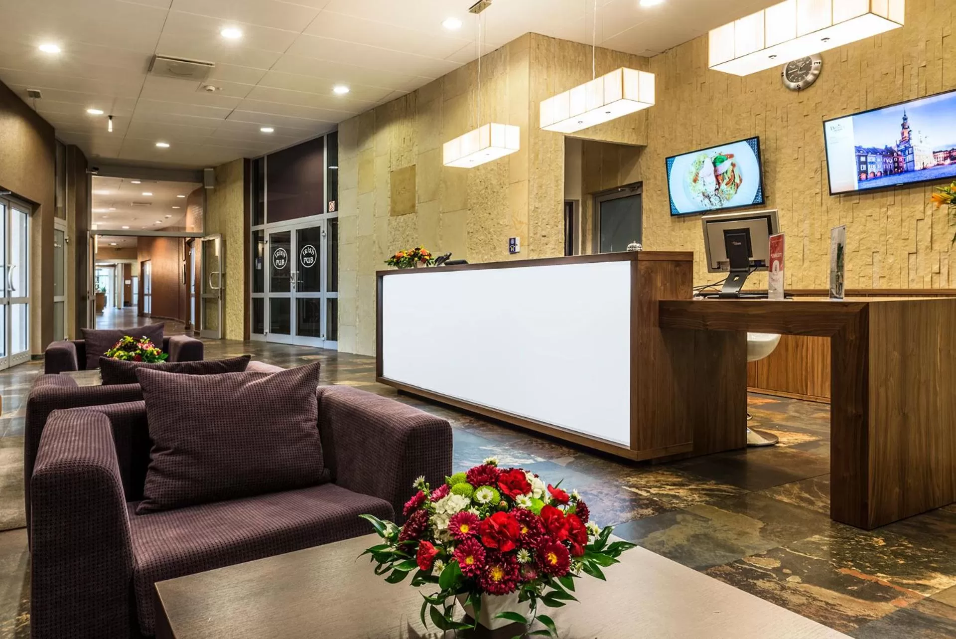 Lobby or reception in Hotel Victor Pruszków DeSilva