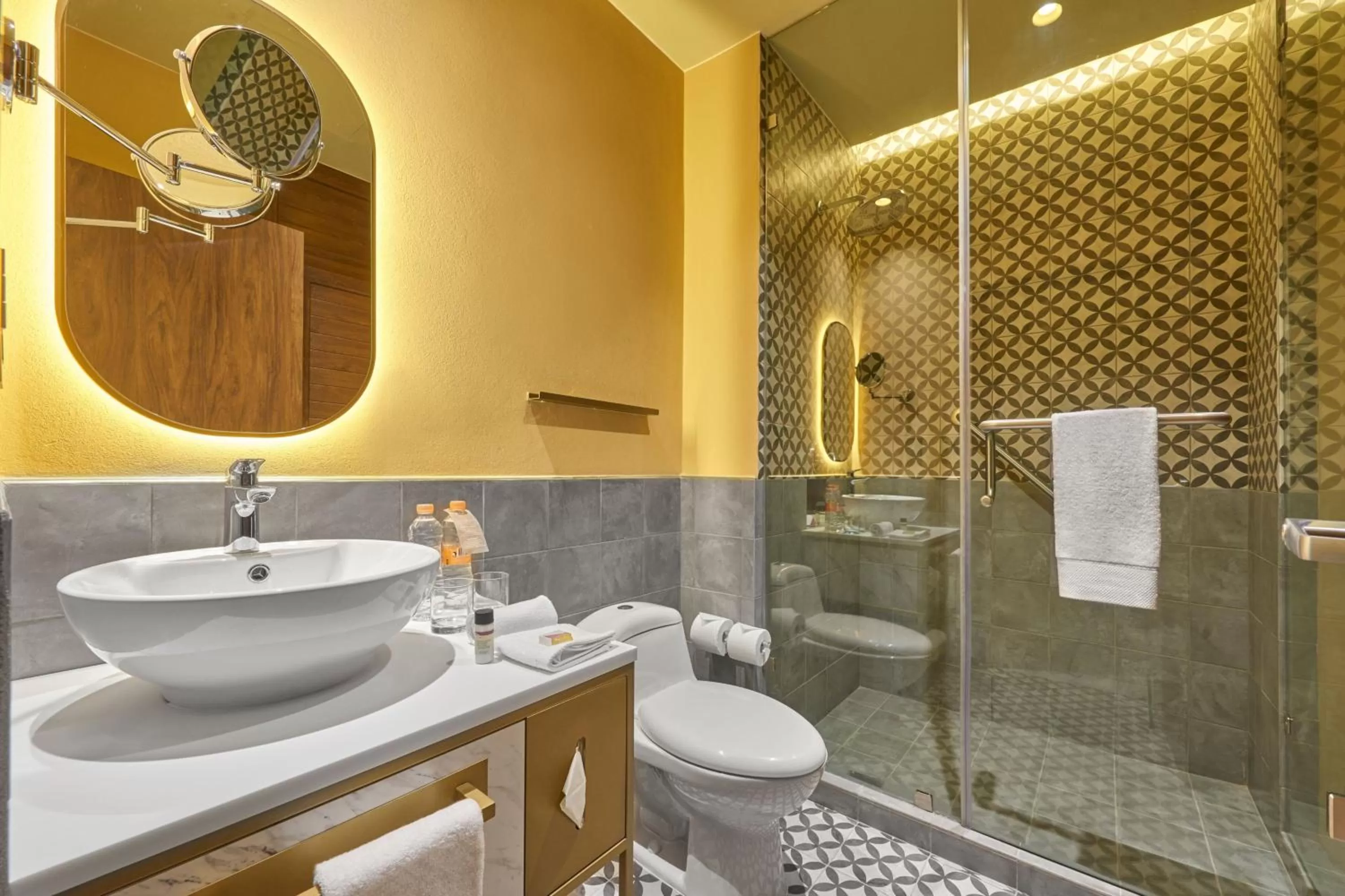 Bathroom in City Centro by Marriott San Luis Potosi