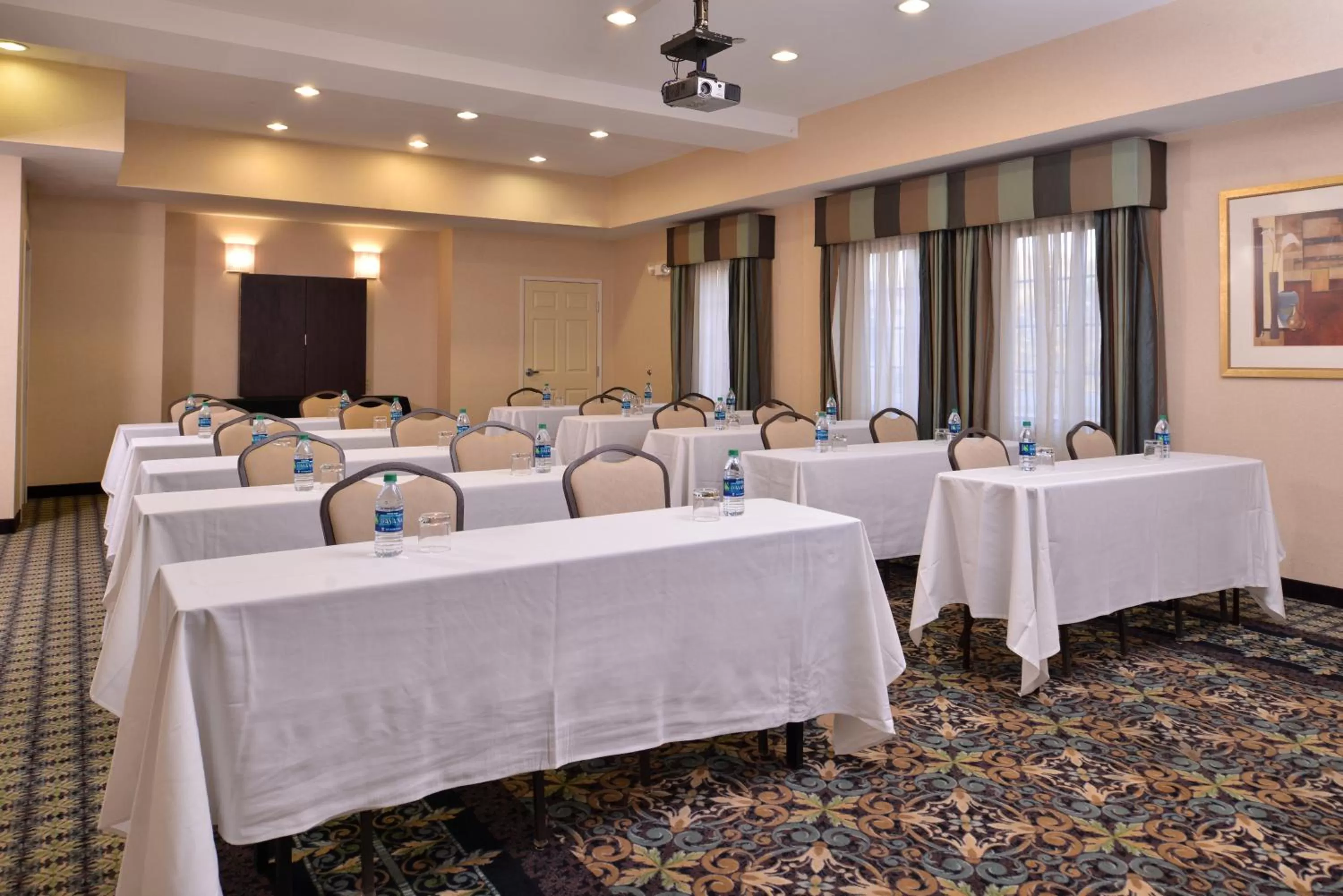 Meeting/conference room in Staybridge Suites Oklahoma City by IHG