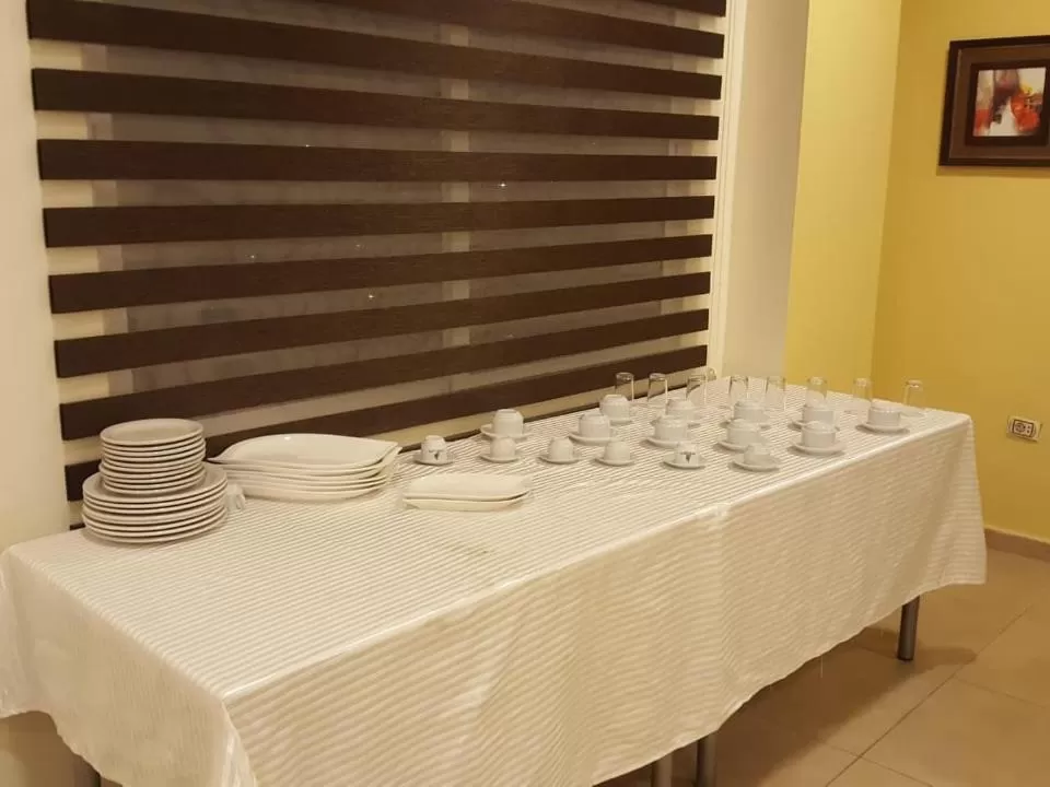 Restaurant/places to eat in Zaina Plaza Hotel