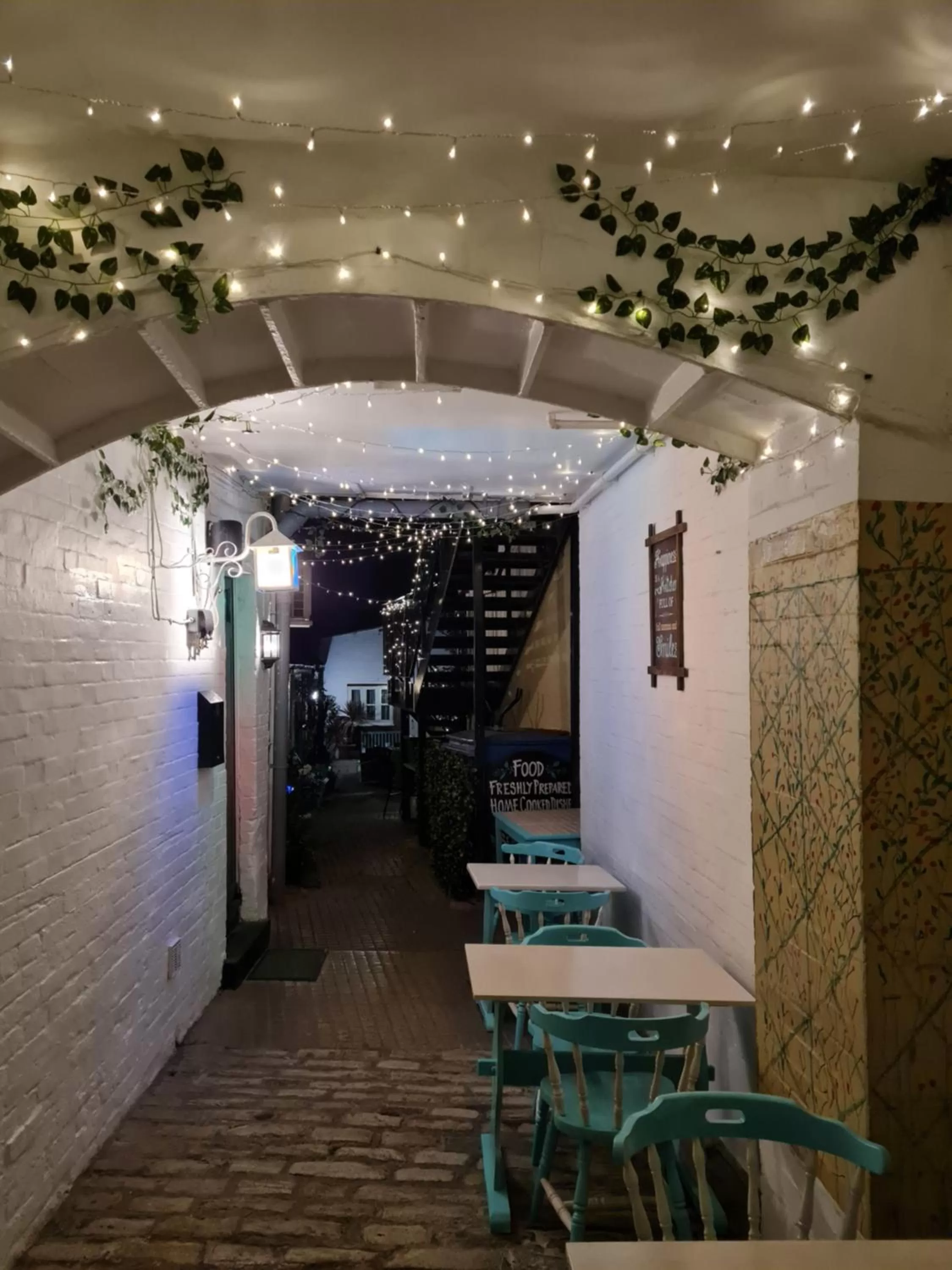 Garden in The Pelican Inn