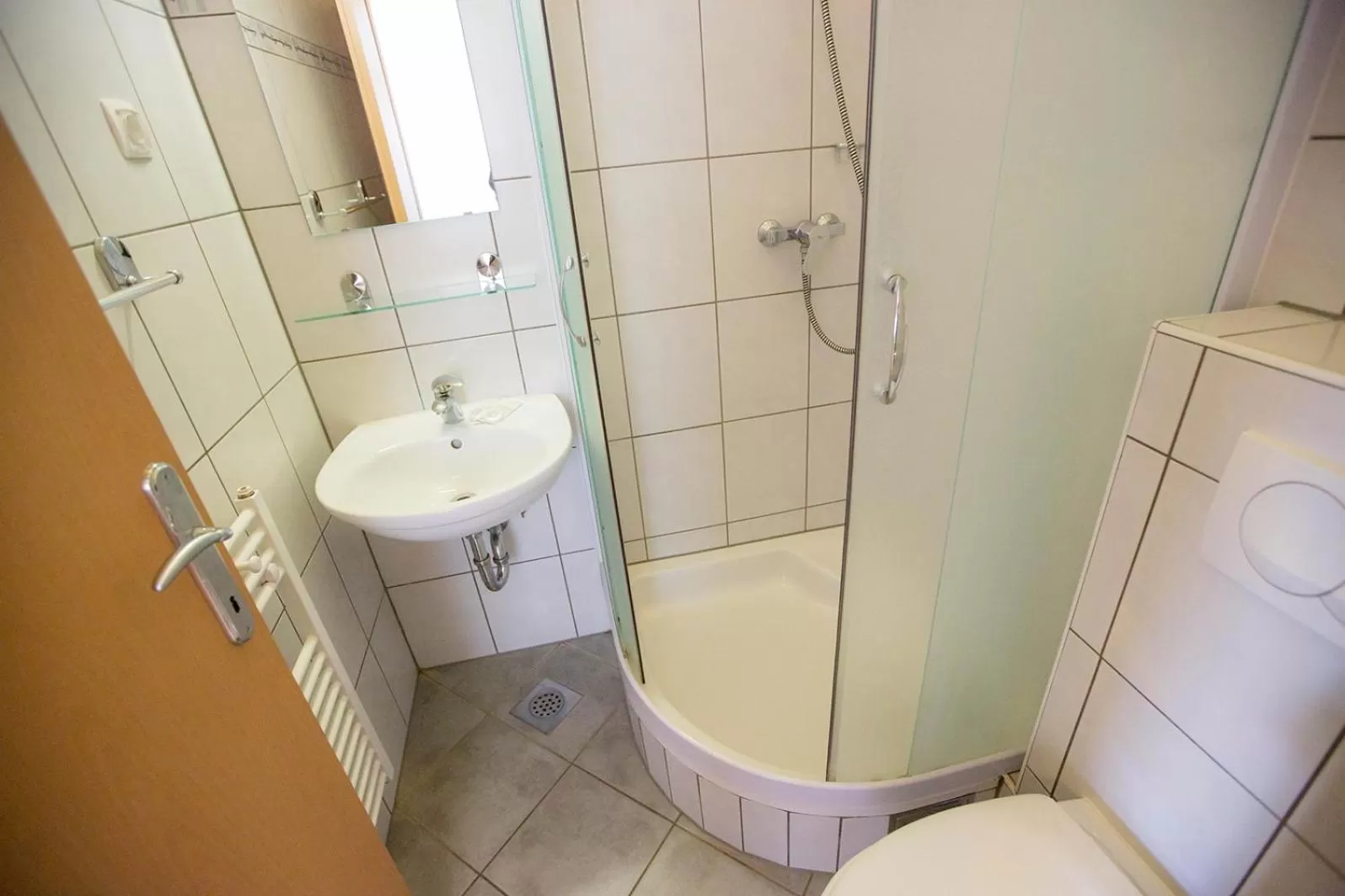 Toilet, Bathroom in Hostel Sonce