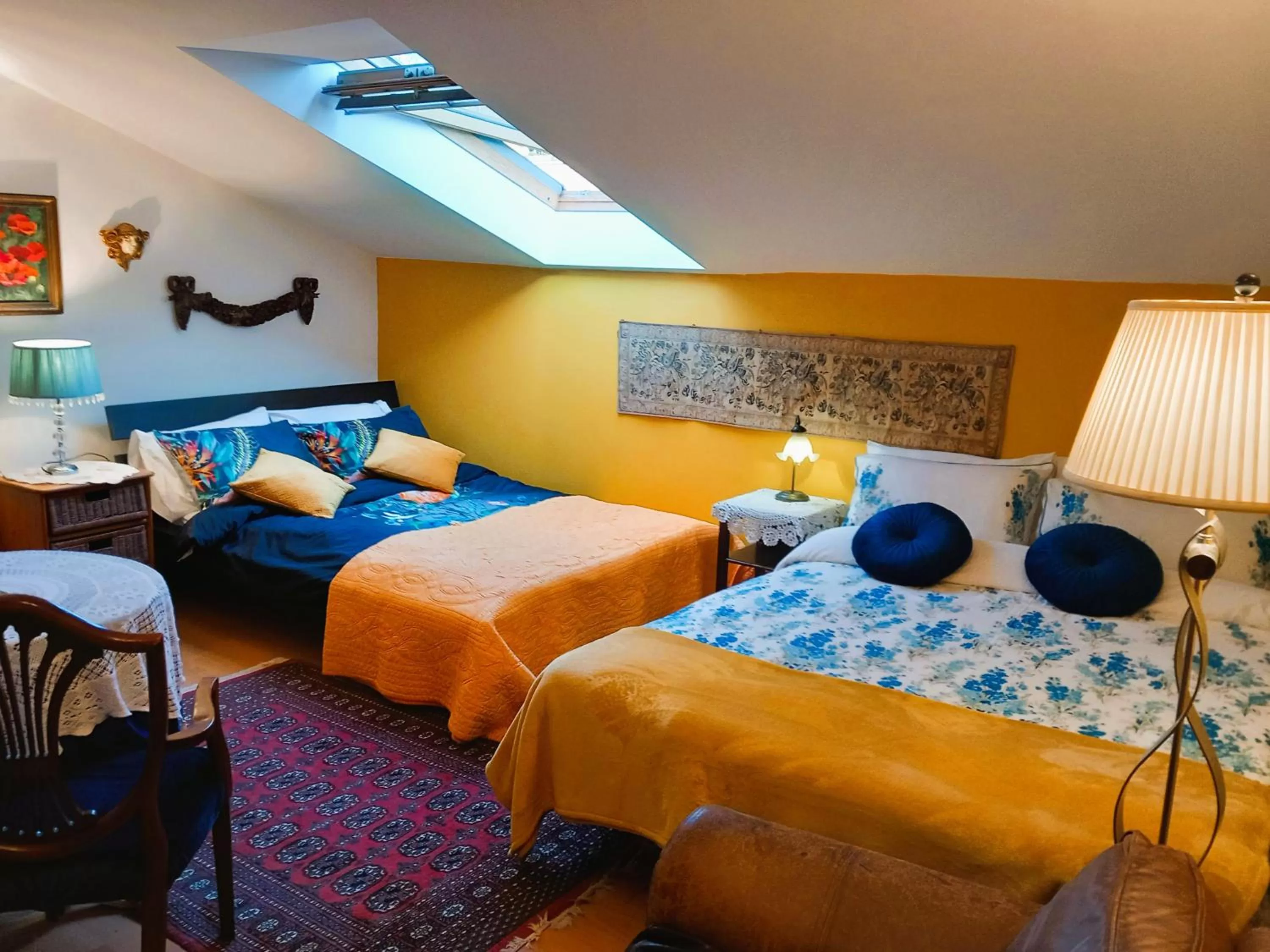 Photo of the whole room, Bed in Dawson Place, Juliette's Bed and Breakfast