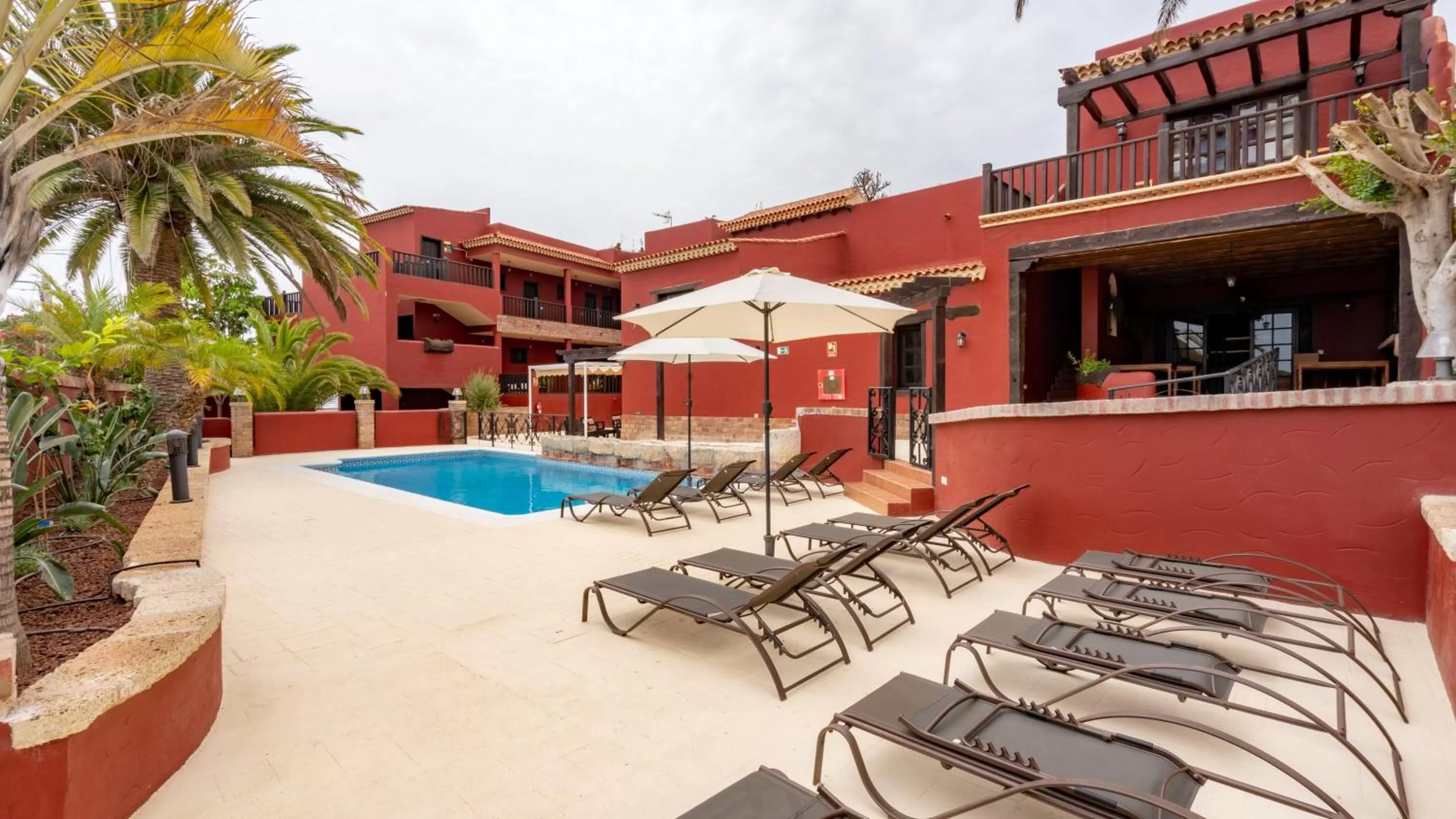 Swimming pool in Hotel Ecolife Tenerife