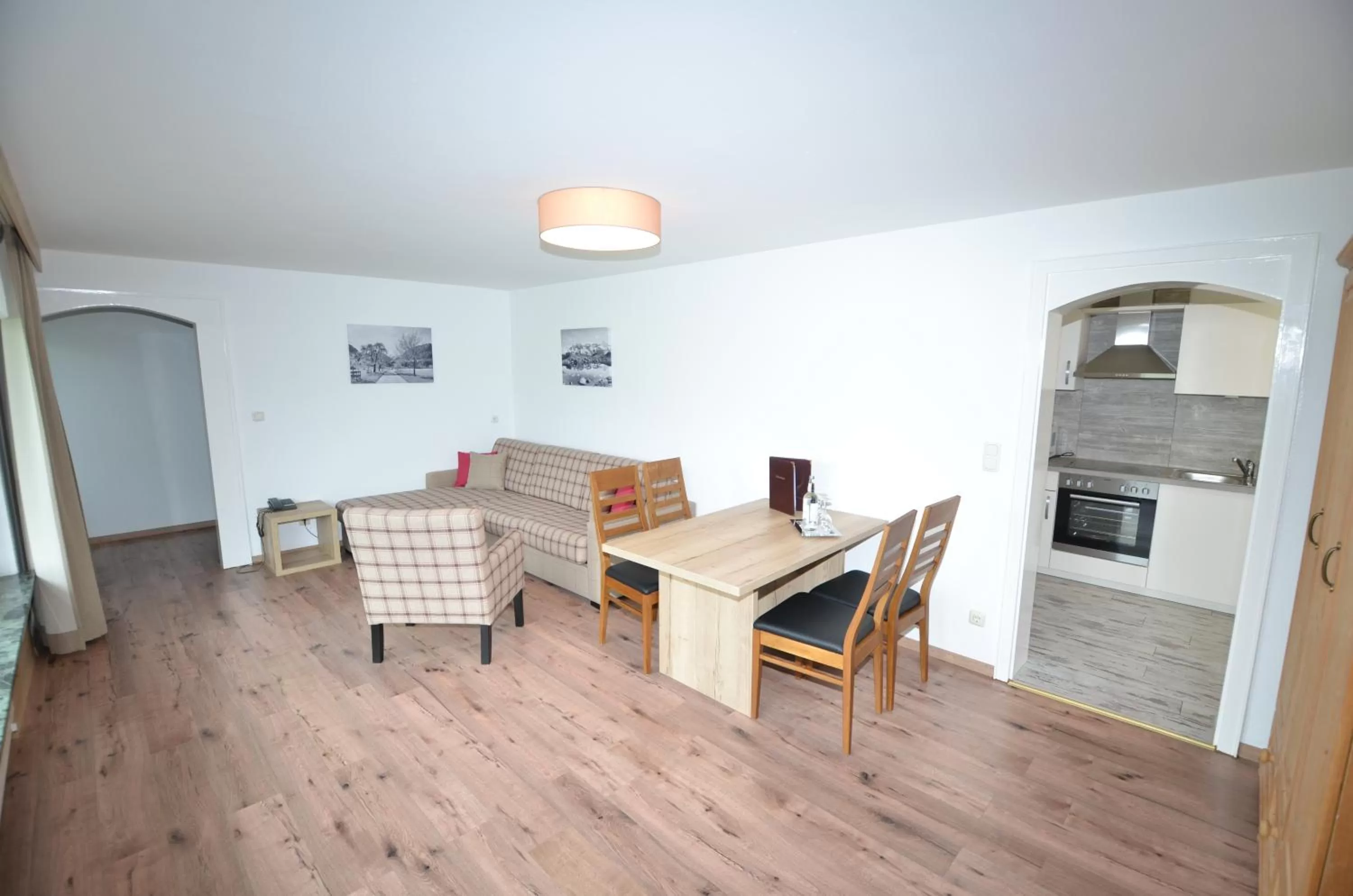 Living room, Dining Area in Hotel Cafe Fuggerhof