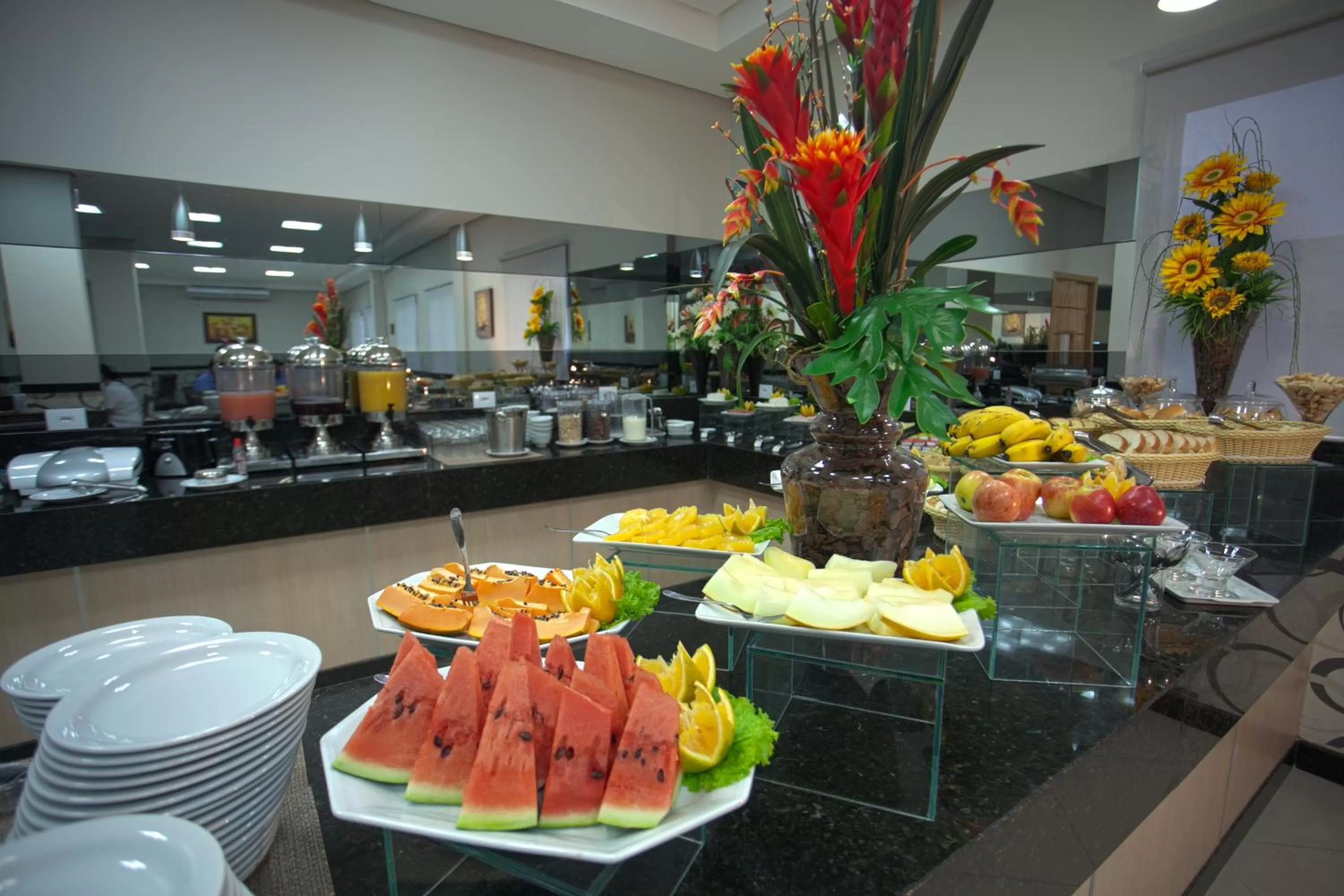 Restaurant/Places to Eat in Skala Traveling Hotel