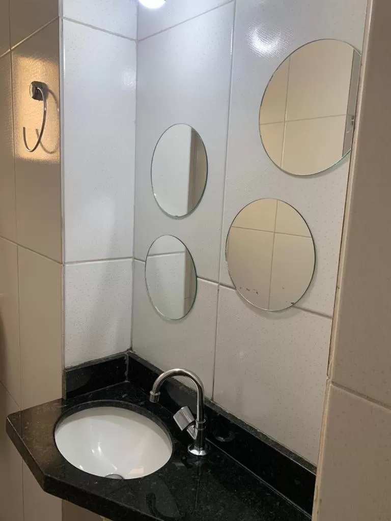 Bathroom in Hotel Central de Anápolis