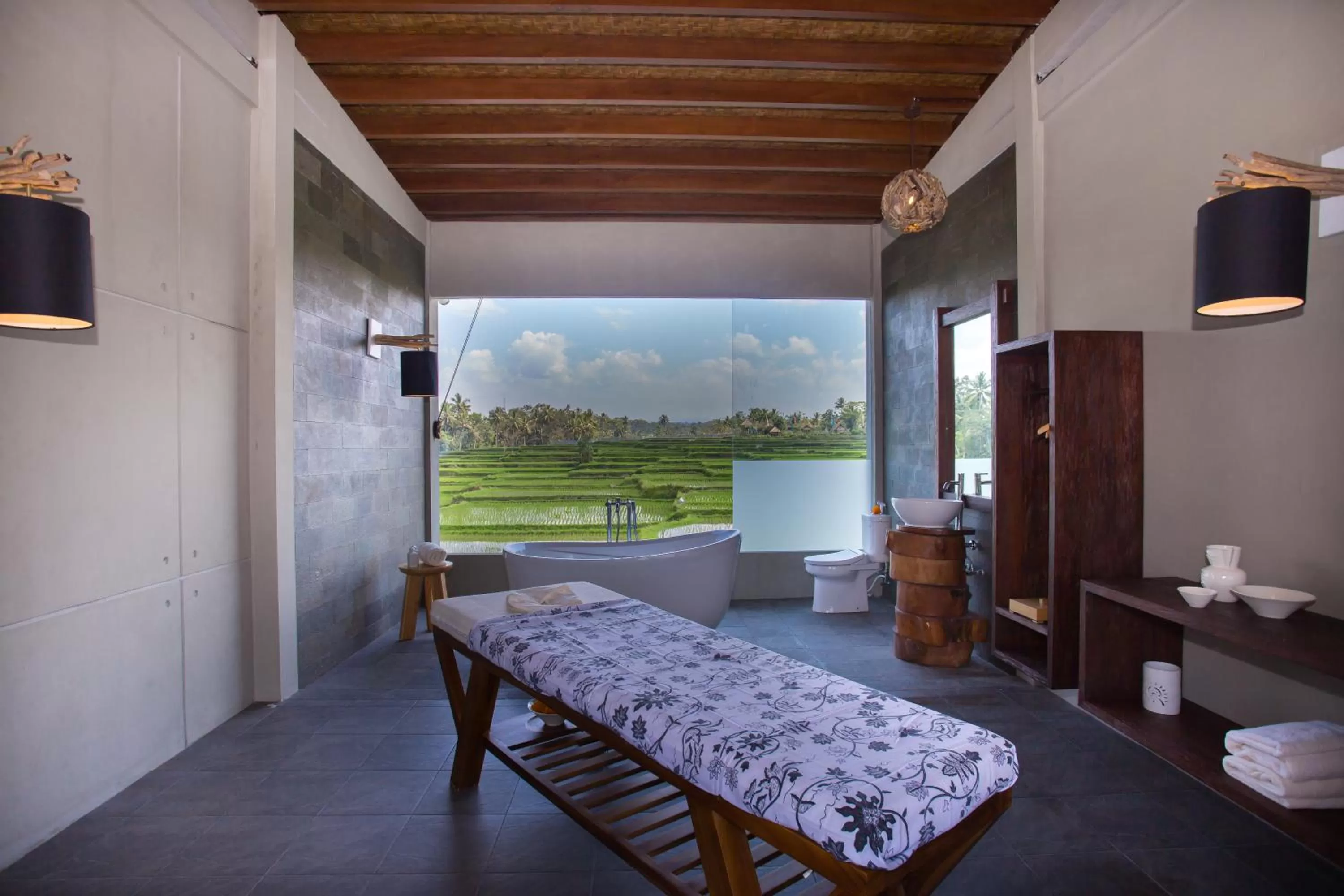 View (from property/room), Bed in Manyi Village Ubud