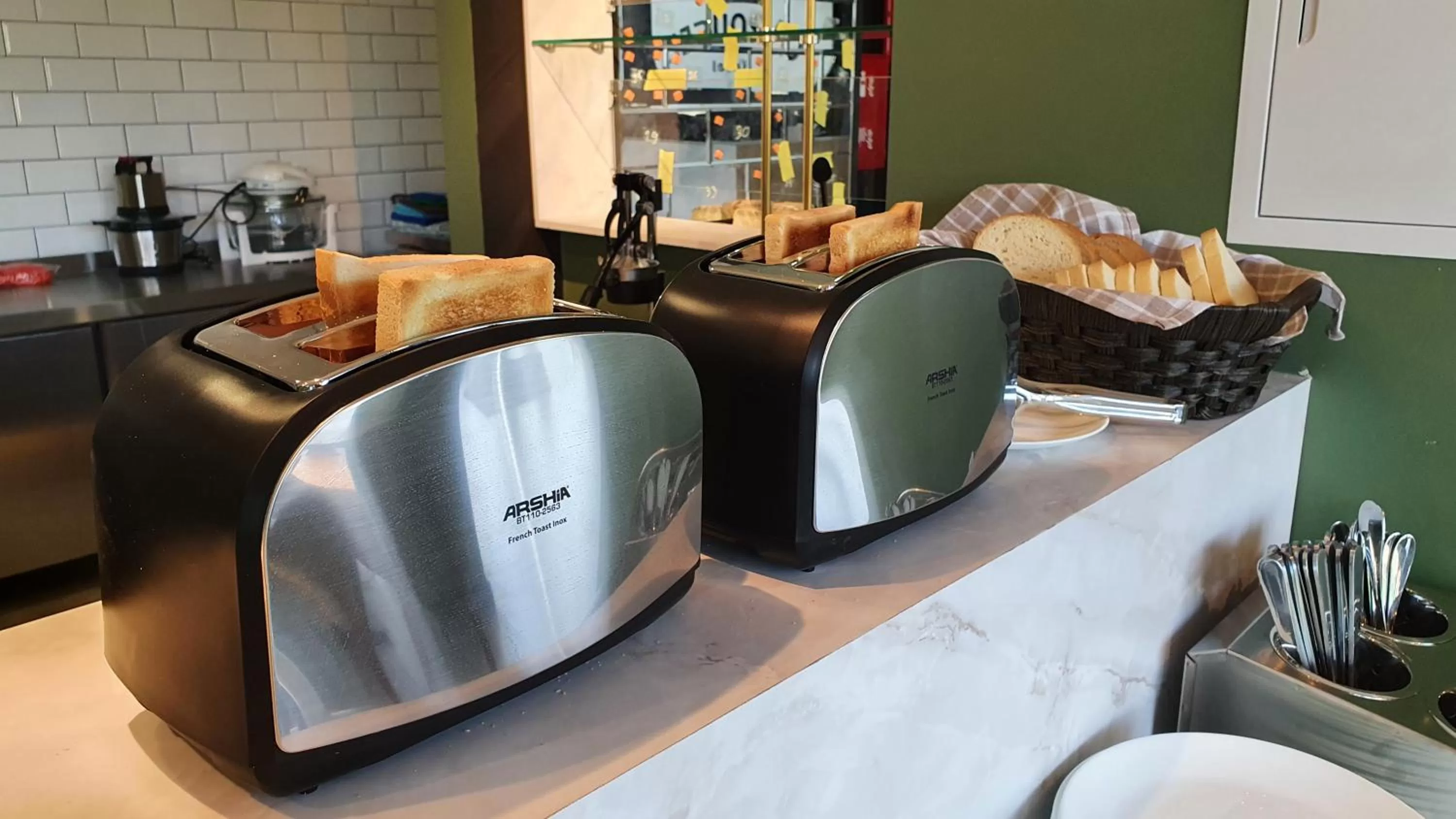 Restaurant/places to eat in CAROUSEL HOTEL