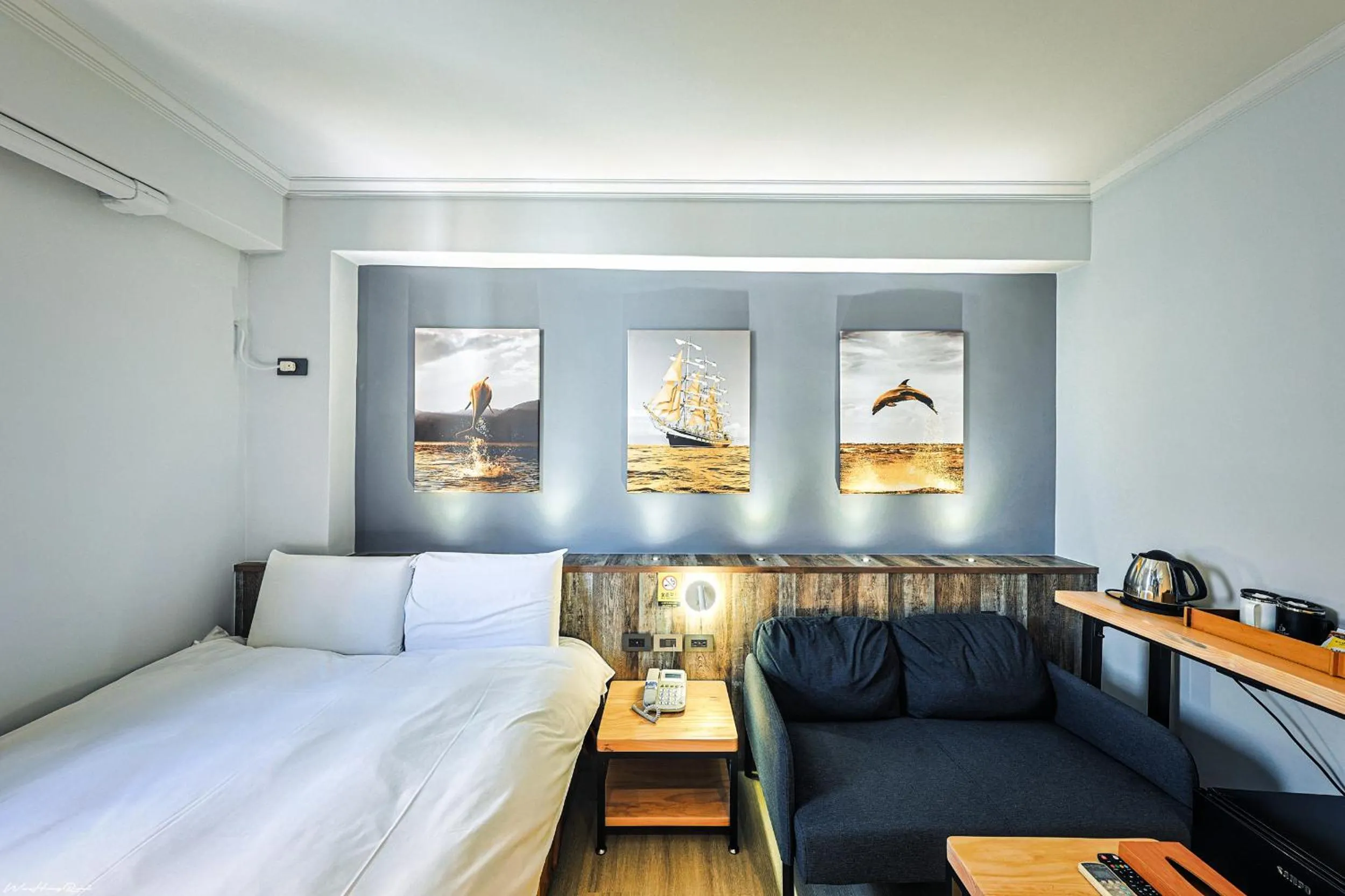 Photo of the whole room, Bed in 亞馨文旅 近東大門夜市 有免費停車場 可自助入住