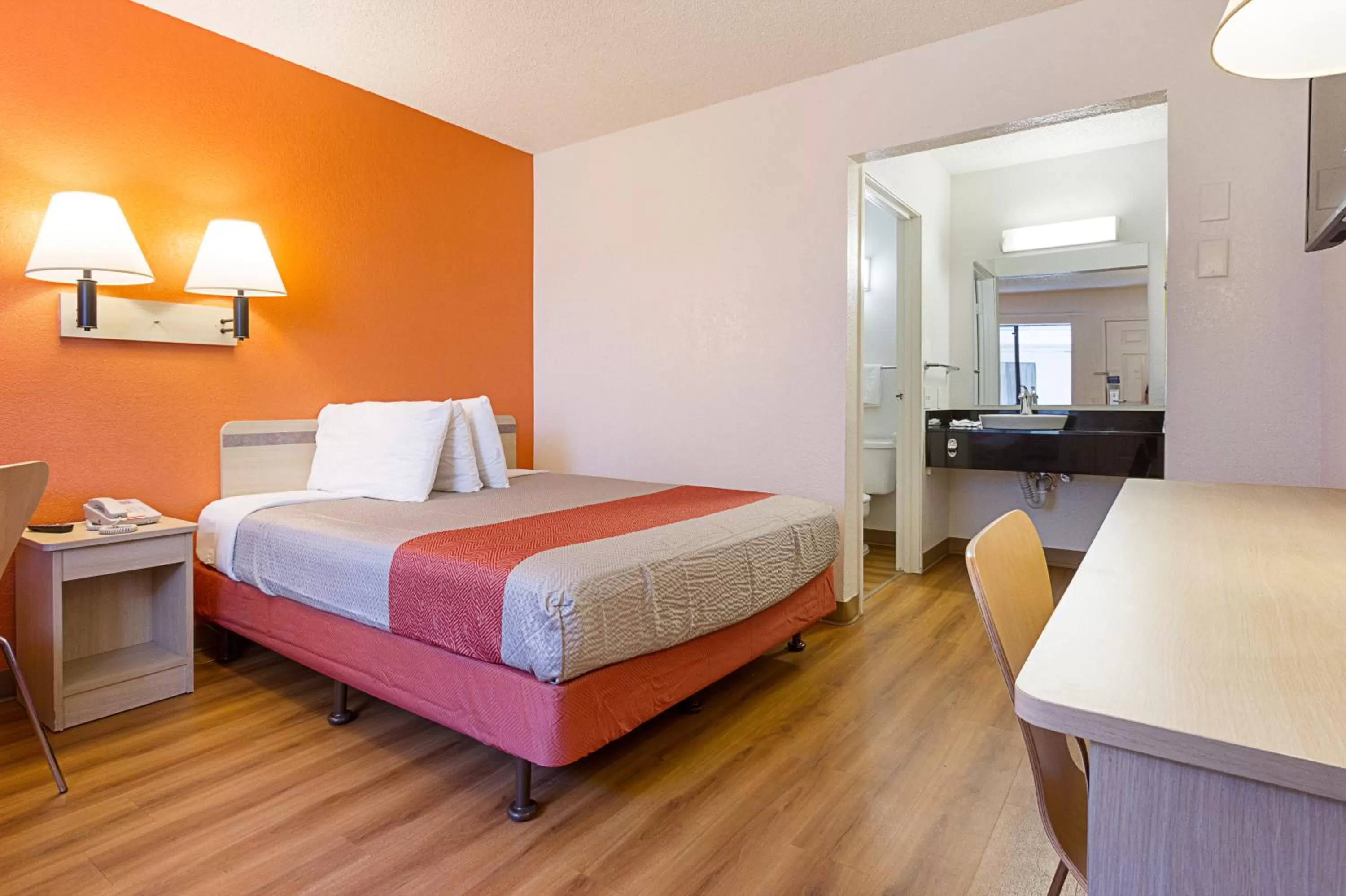 Bedroom, Bed in Motel 6-Mesa, AZ - South