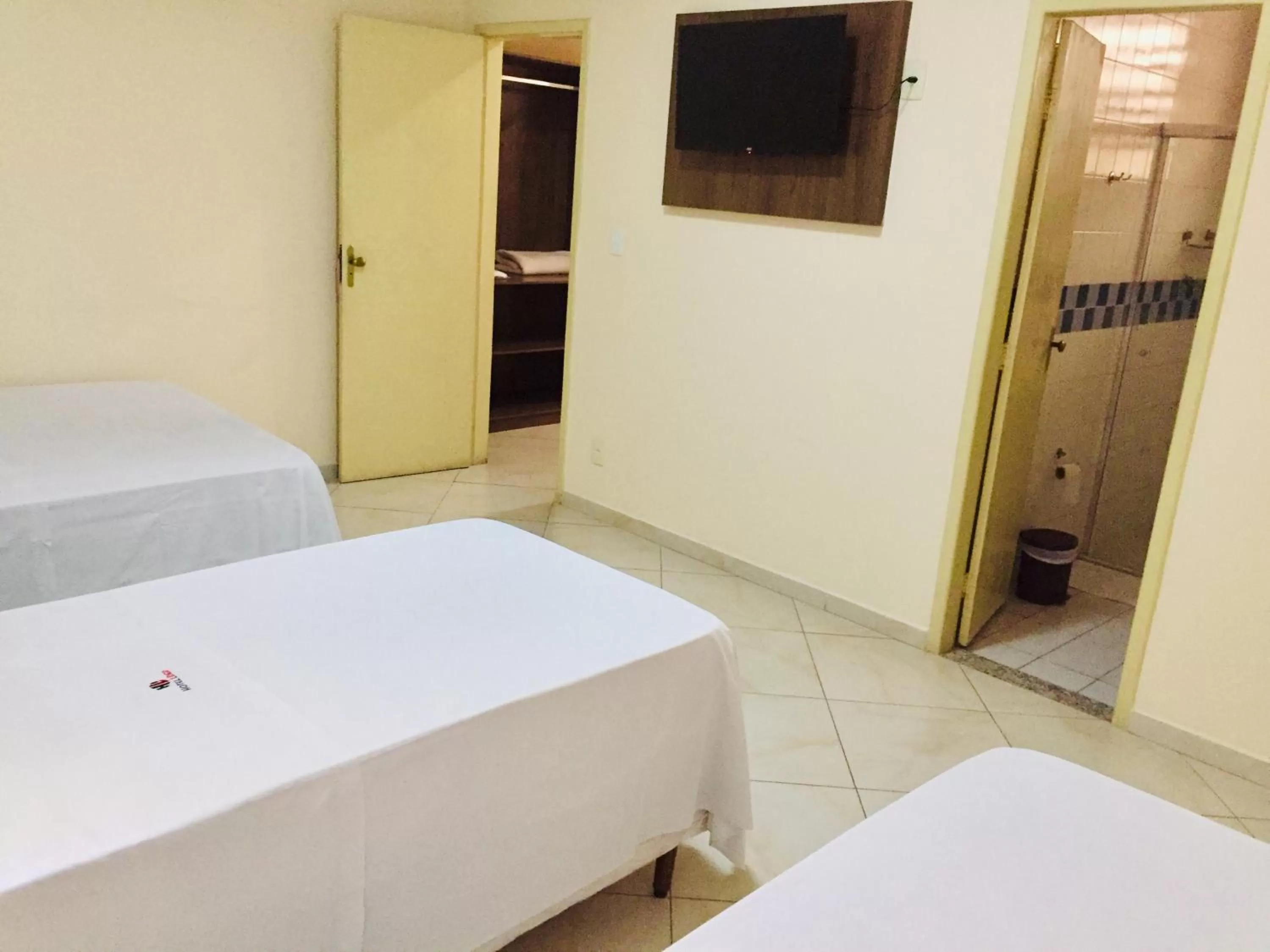 Bed in Hotel Líder - By UP Hotel