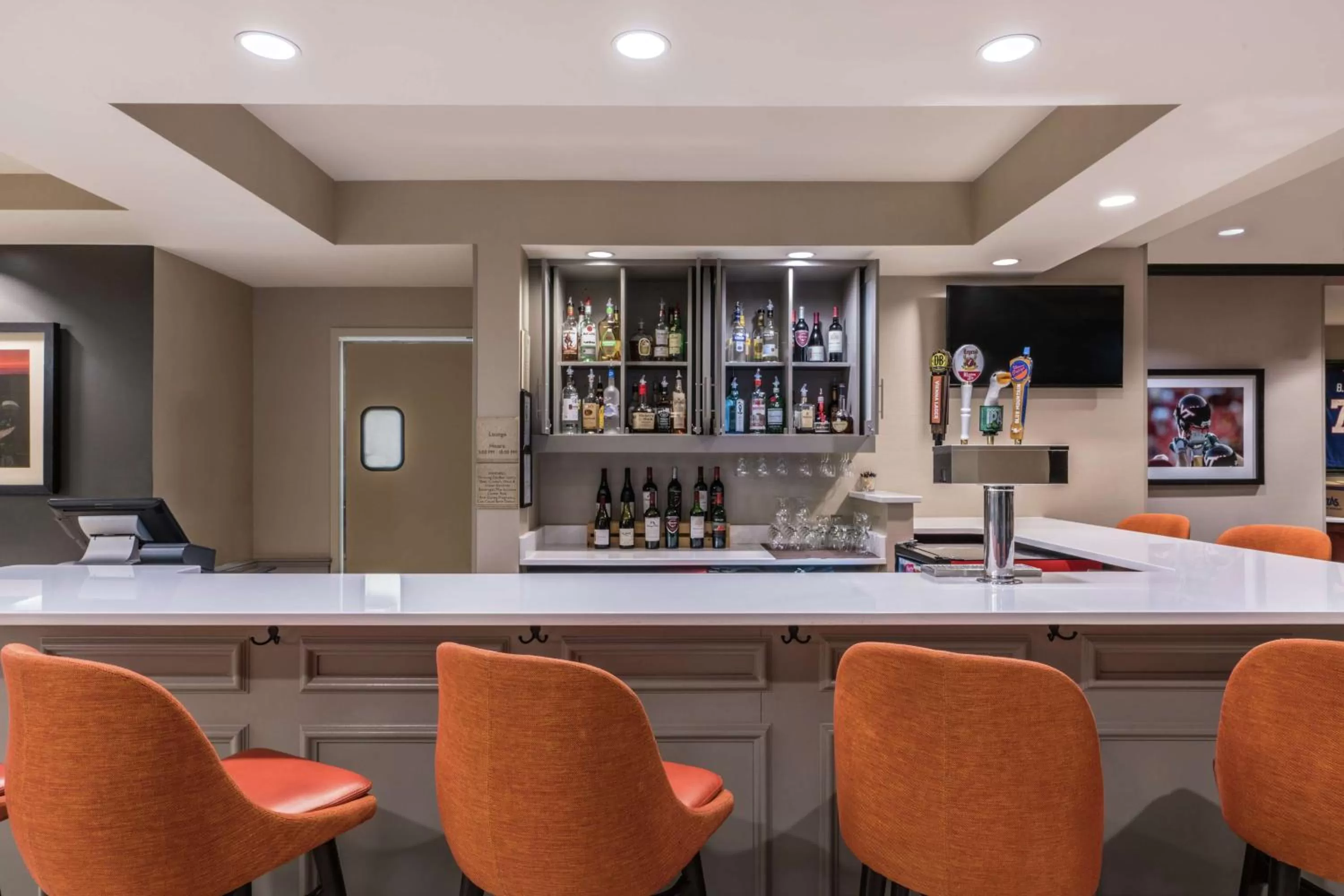 Lounge or bar in Hilton Garden Inn Blacksburg University