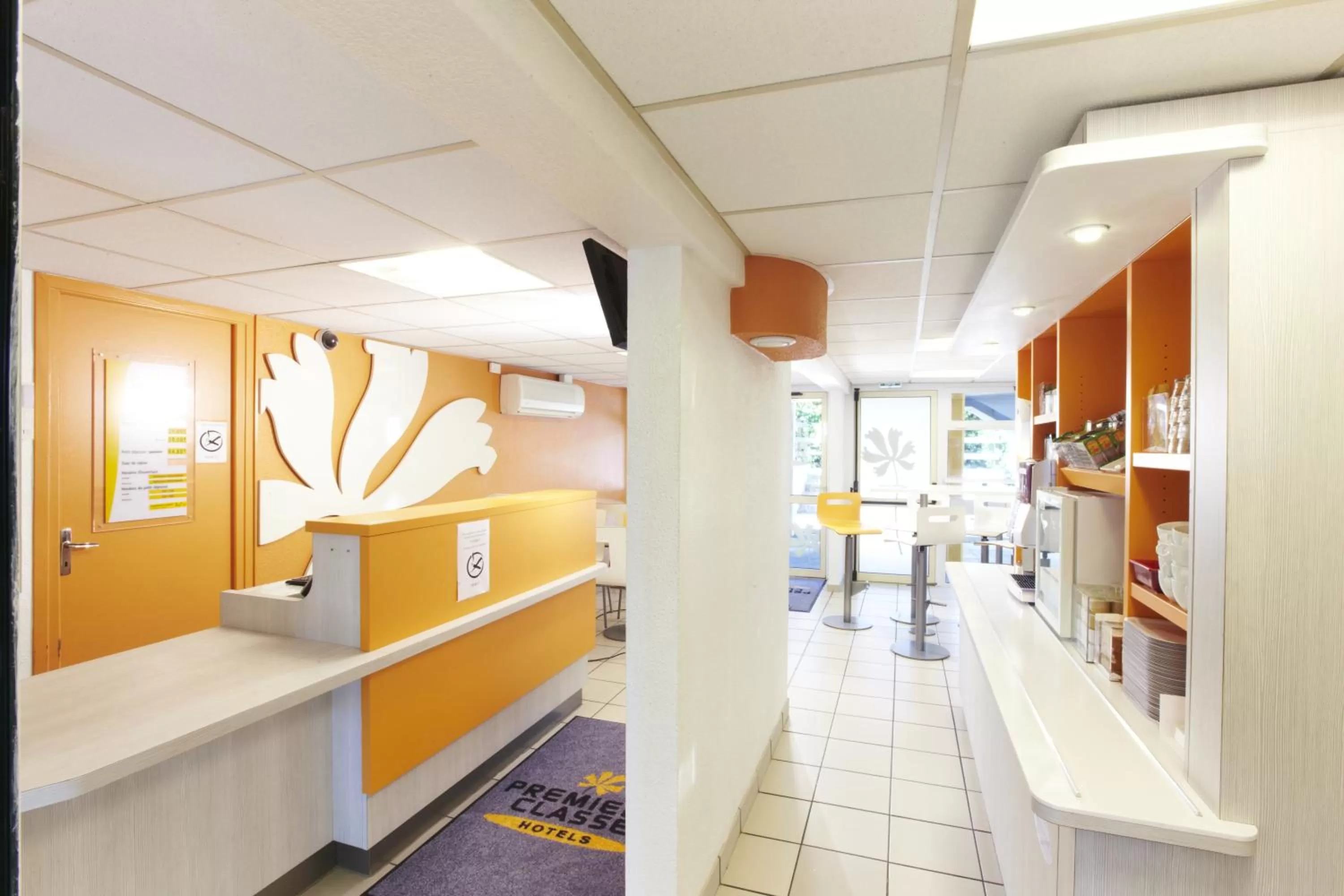 Lobby or reception in Premiere Classe Beziers