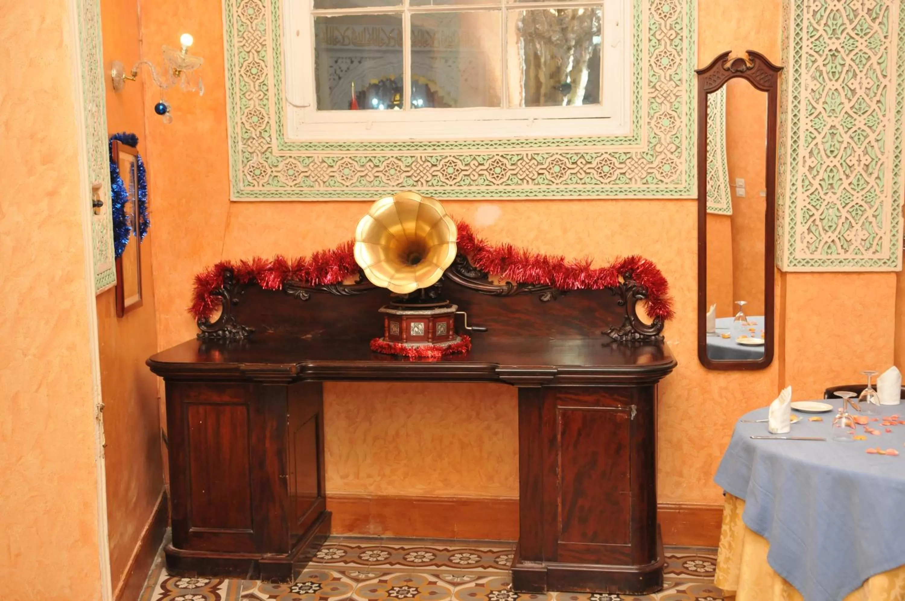 Decorative detail in Hotel Continental