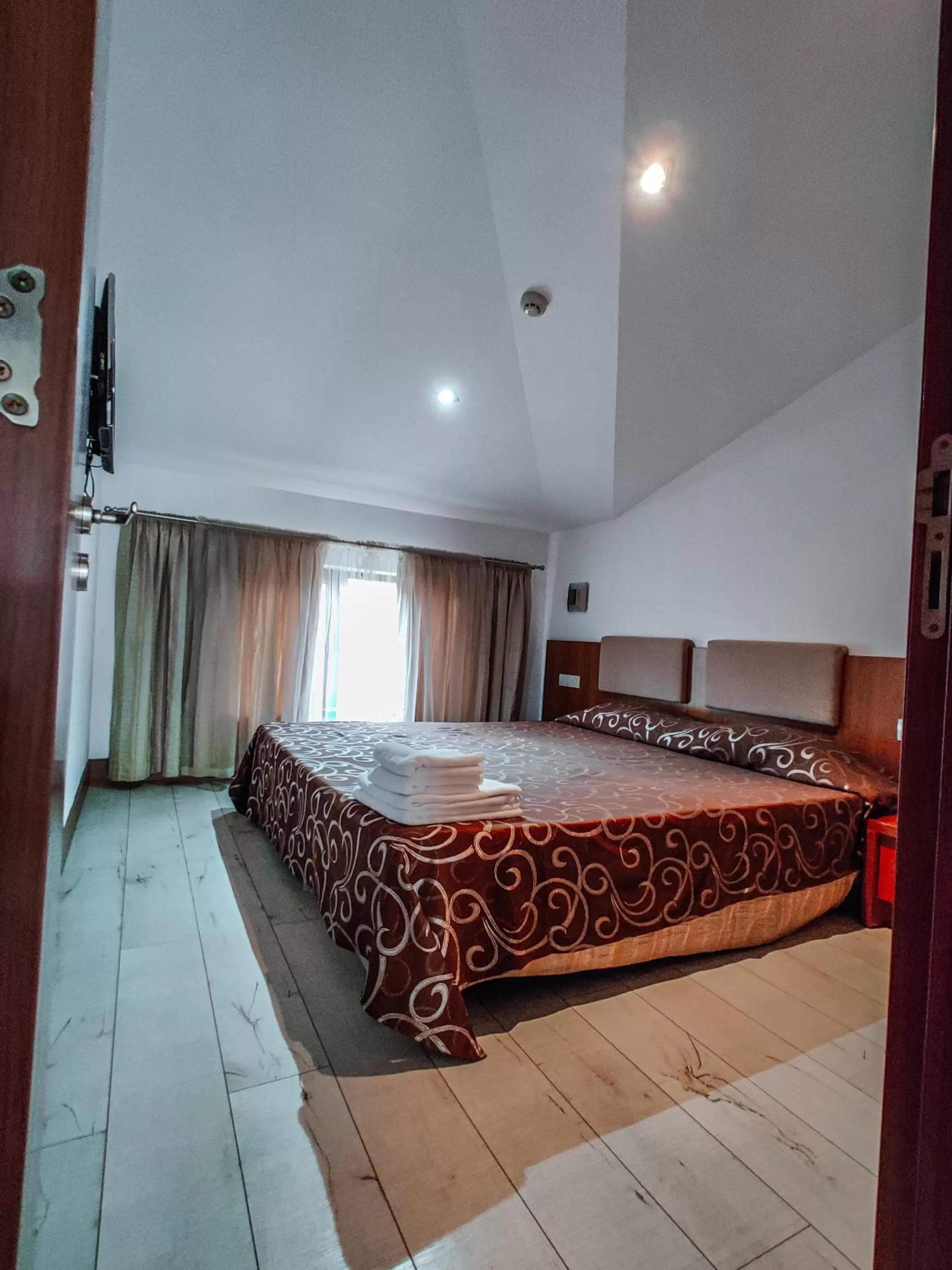 Bed in Family Hotel Casa del Mare