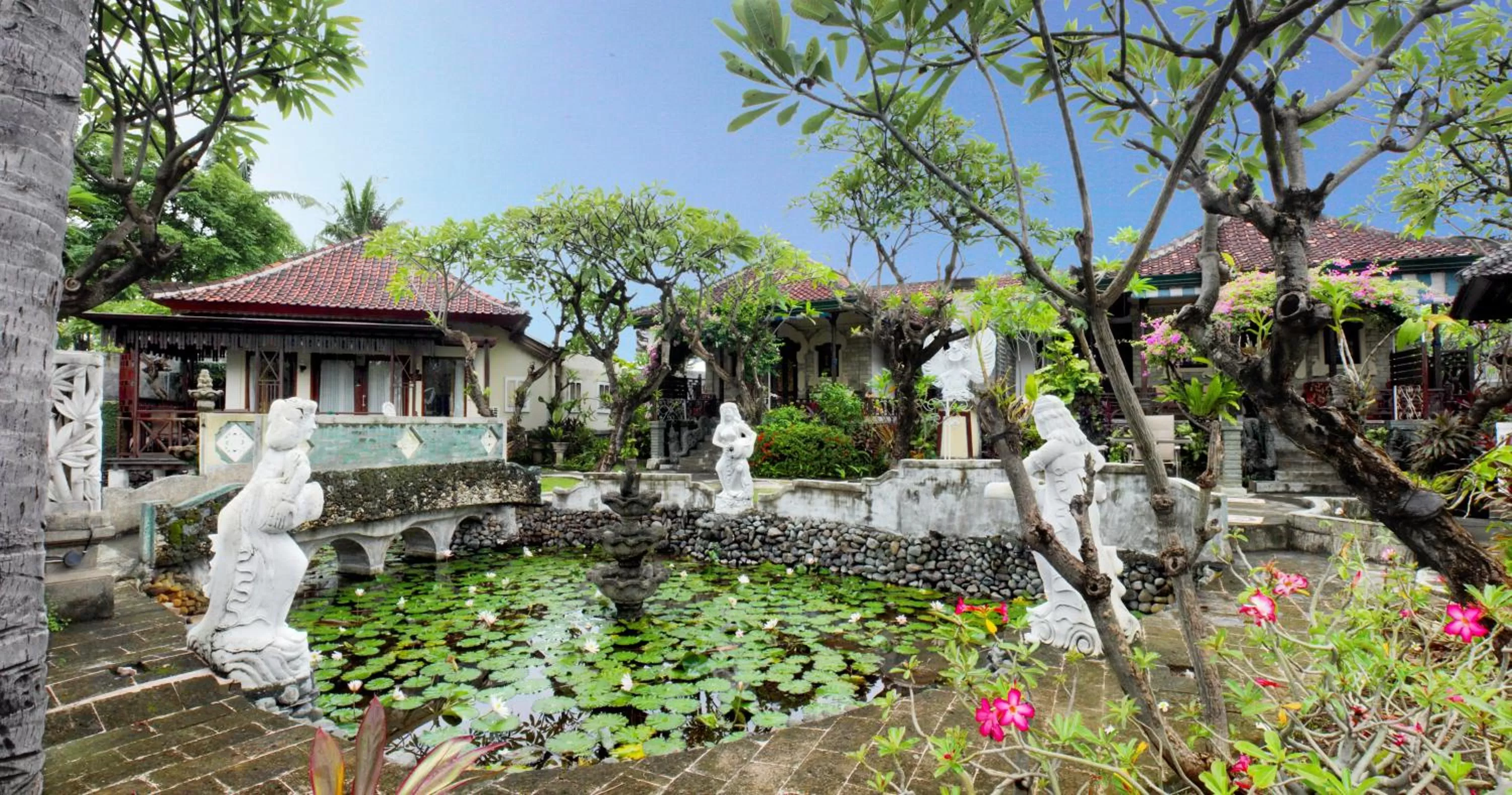 Property building in Bali Taman Beach Resort & Spa Lovina